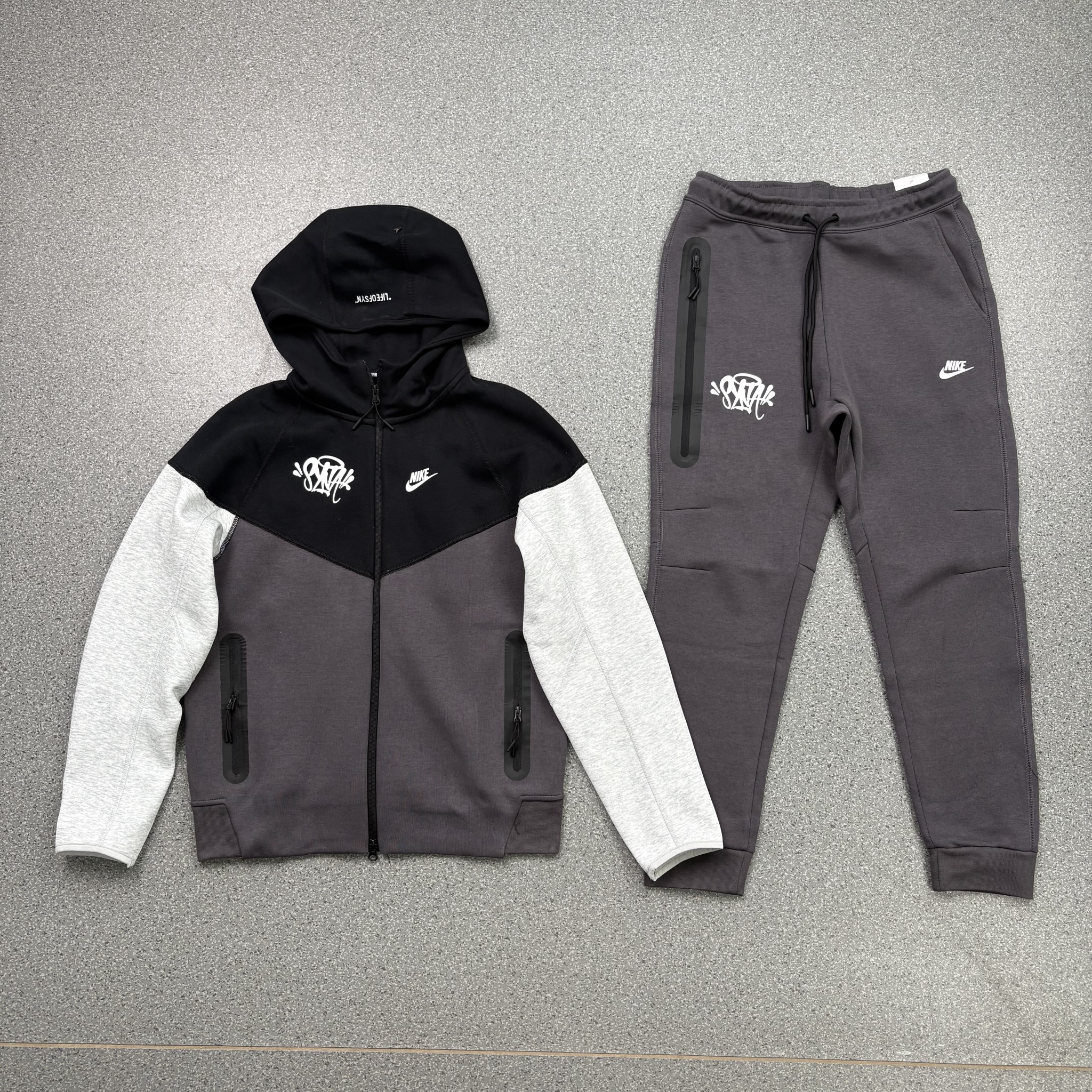 Nike Hoodie — 2d156423 Angle 1