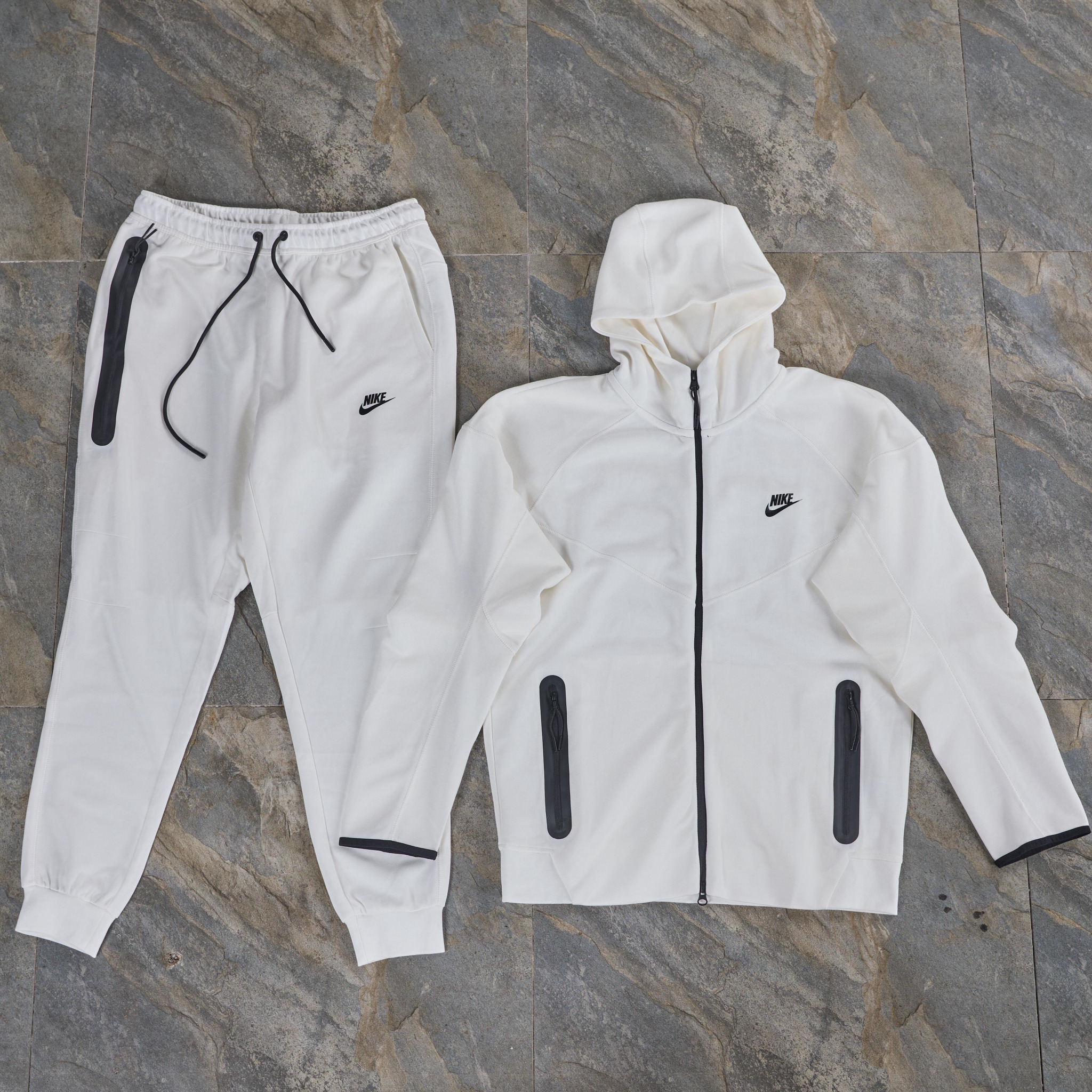 Nike Hoodie — 7dd4ba45 Angle 1