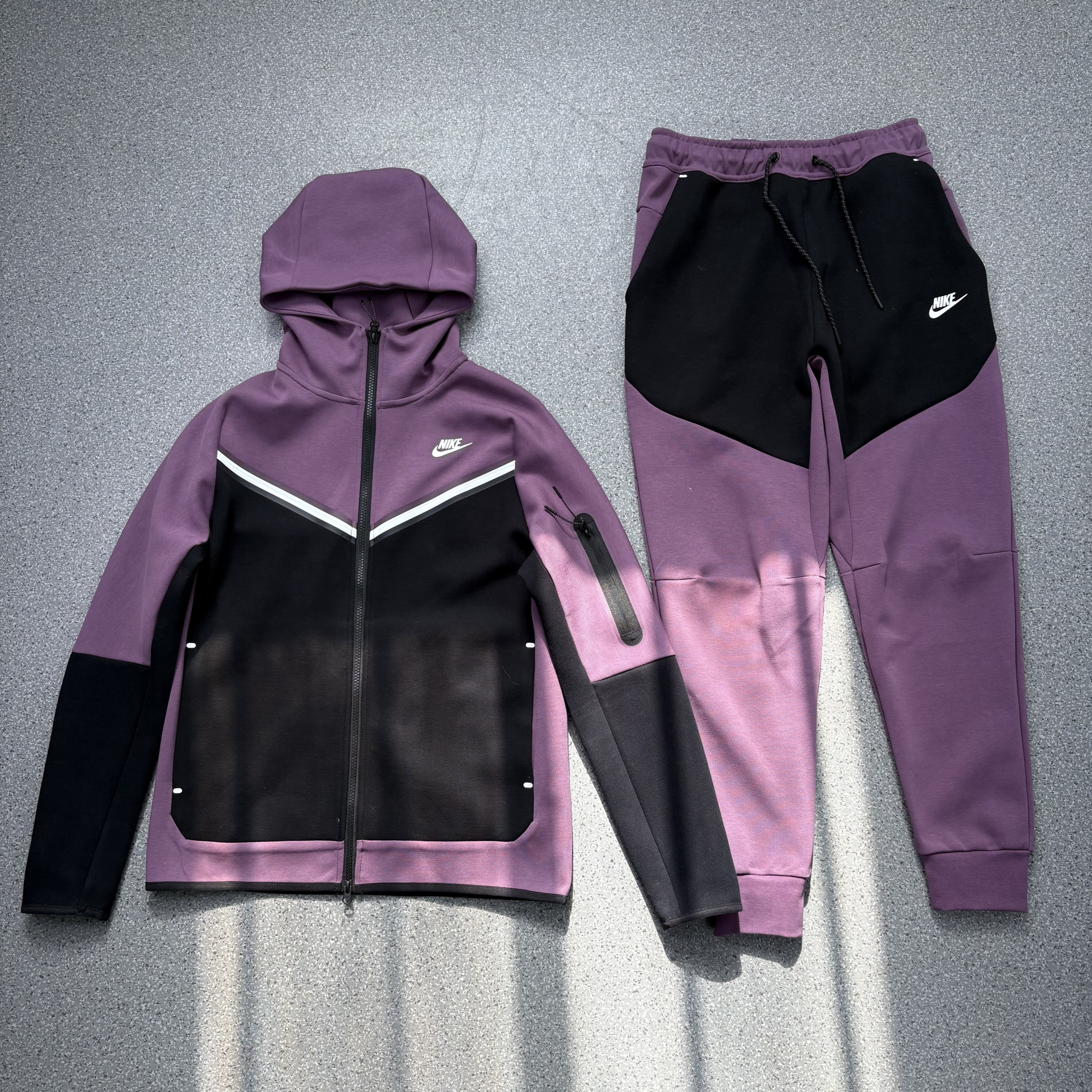Nike Hoodie — 7ebed26f Angle 1