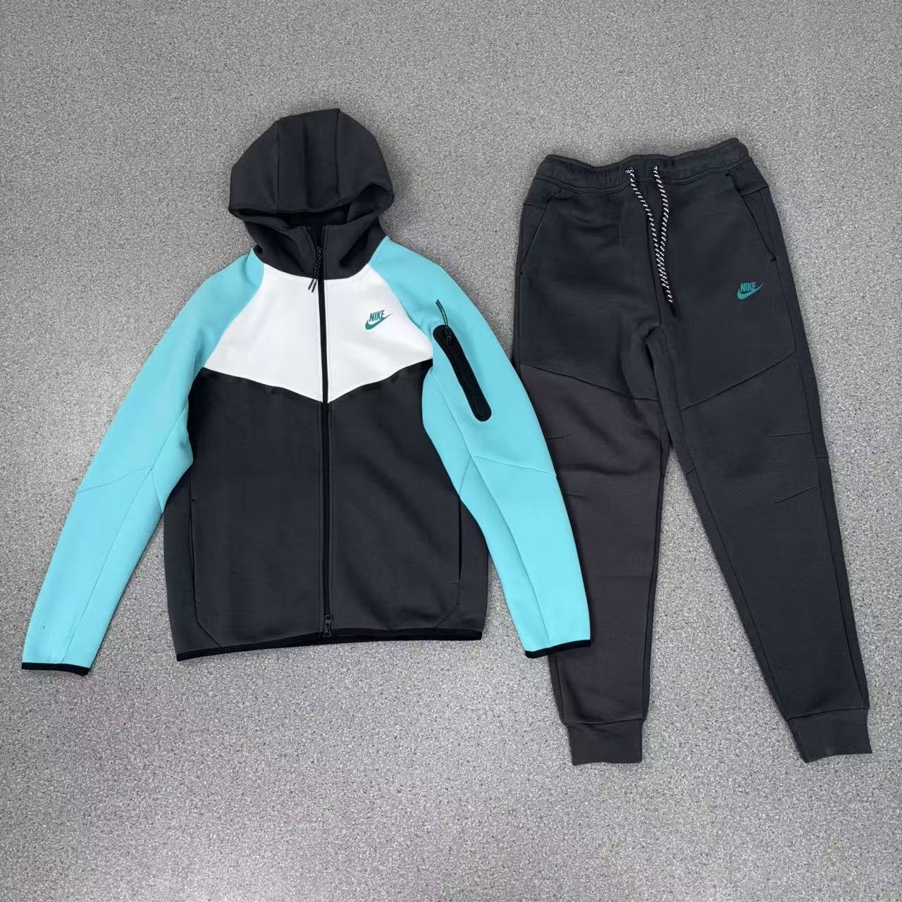 Nike Hoodie — 8bc31b34 Angle 1