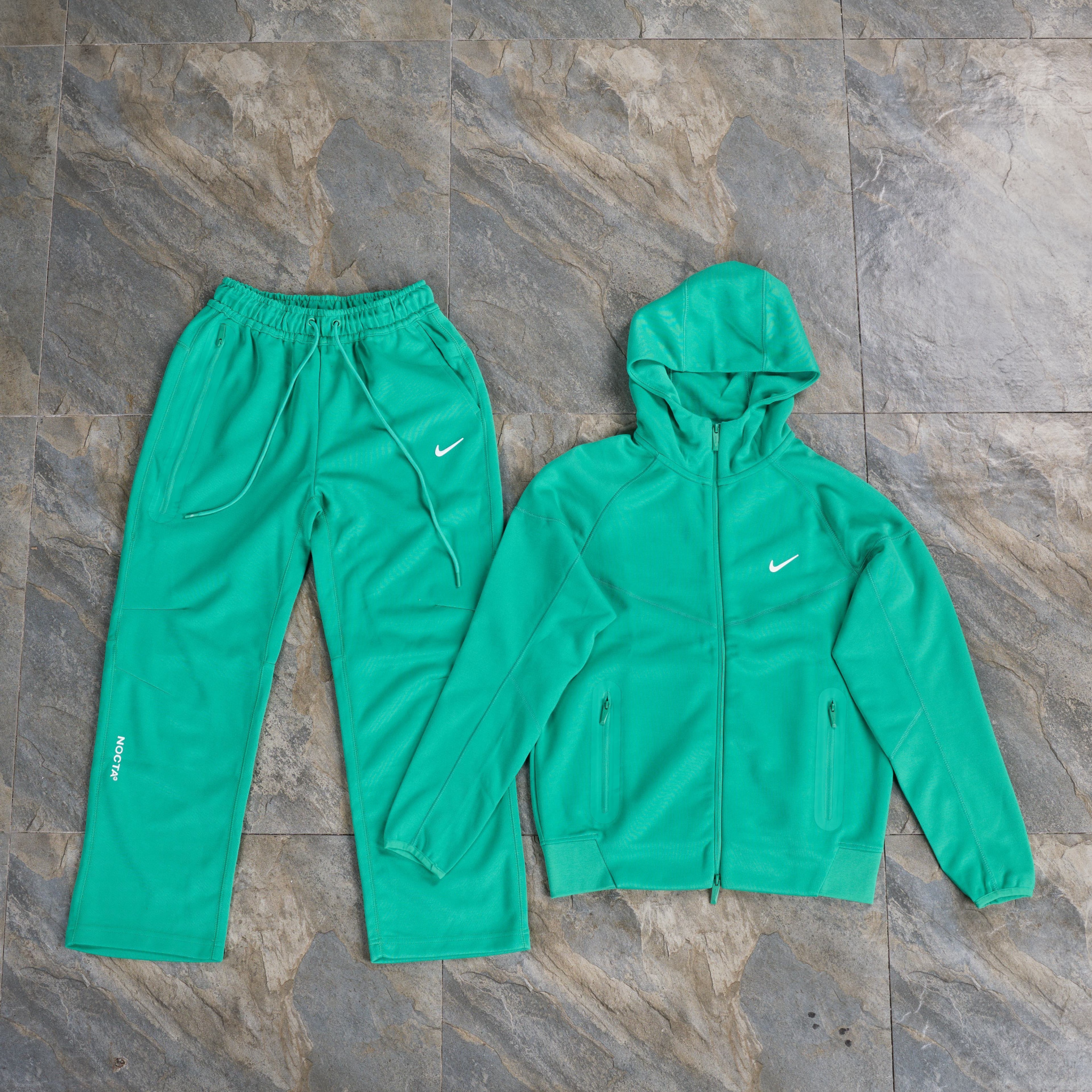 Nike Hoodie — a1ddb8b5 Angle 1