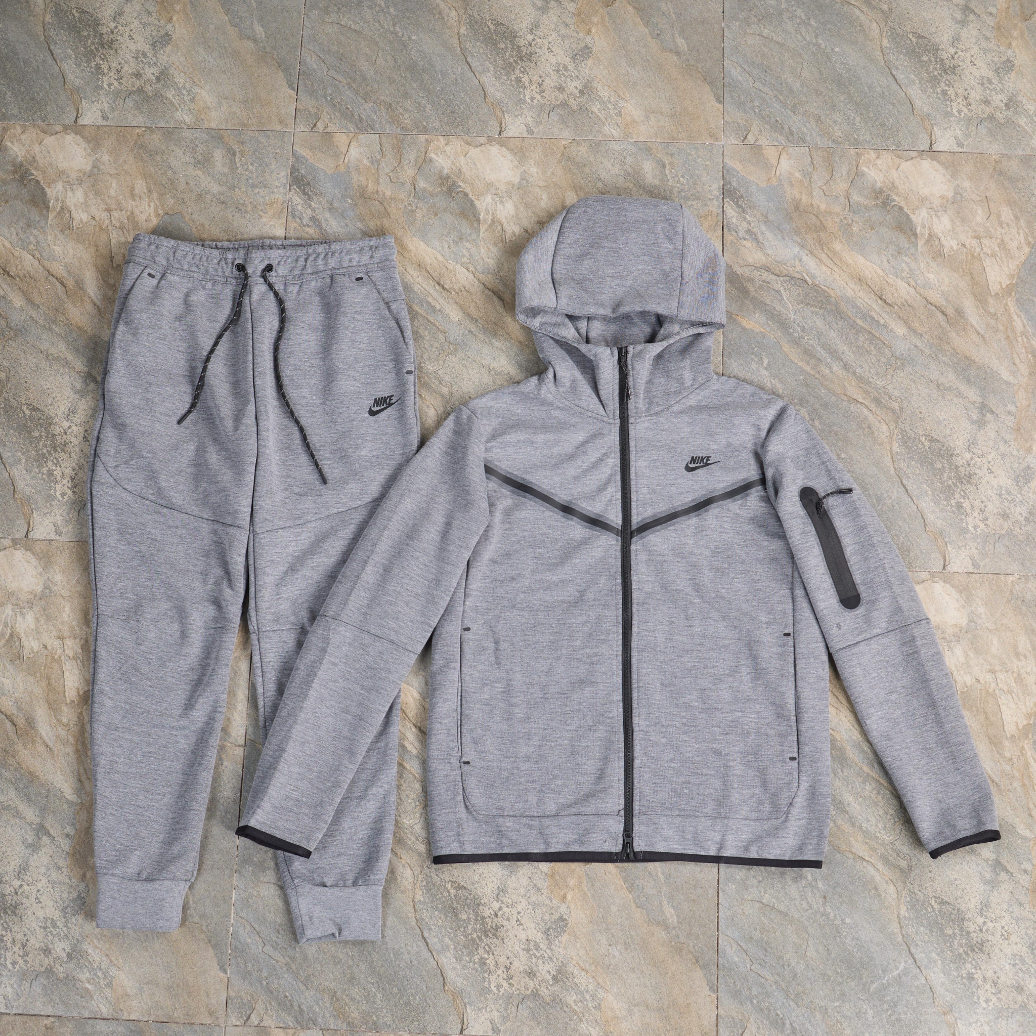Nike Hoodie — bde82043 Angle 1