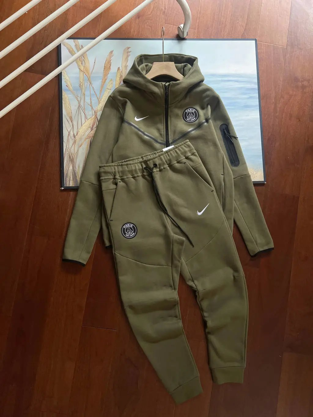 Nike Hoodie — ed4e837c Angle 1