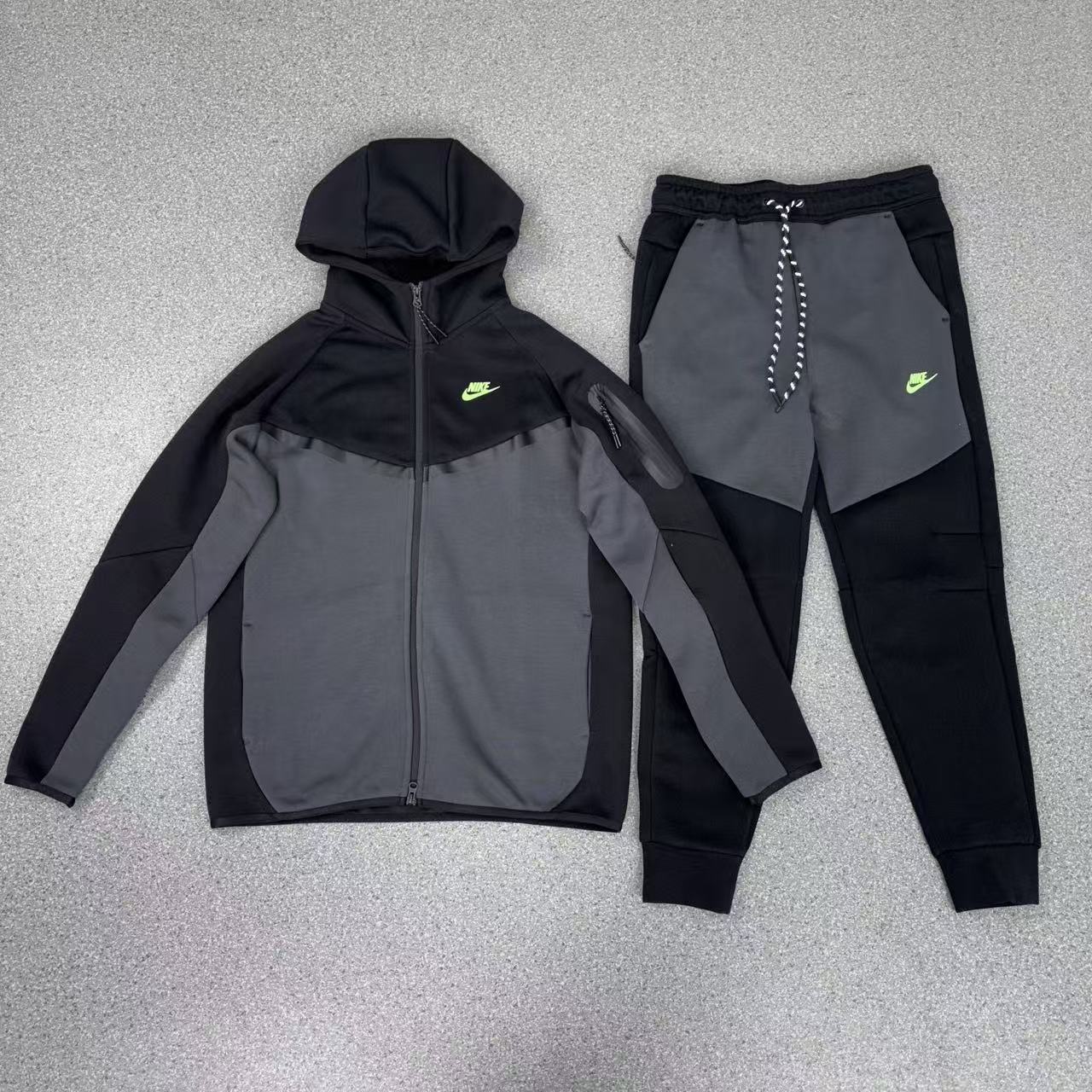 Nike Hoodie — f9c8ad68 Angle 1