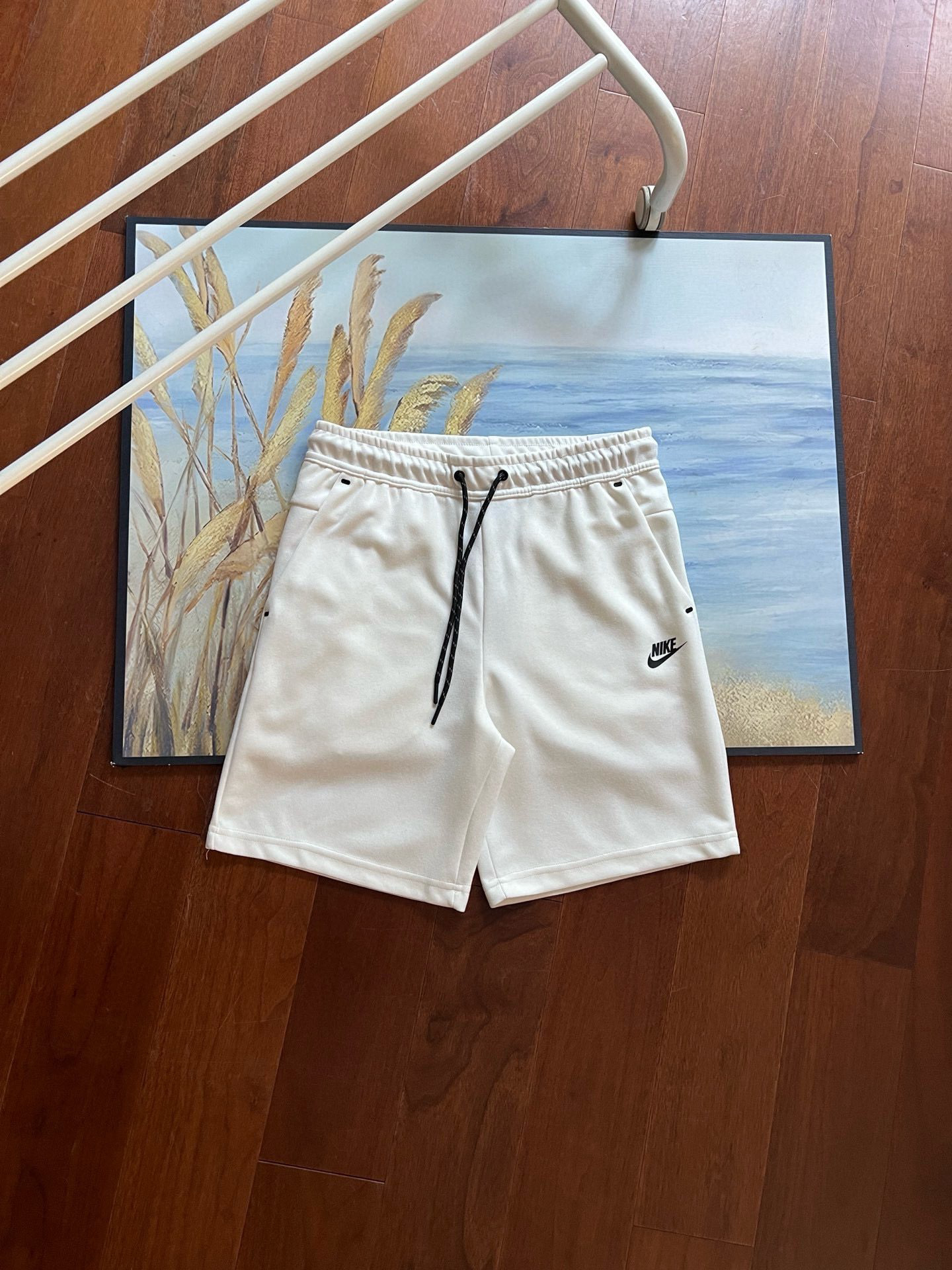Nike Pants — 43a09dd3 Angle 1