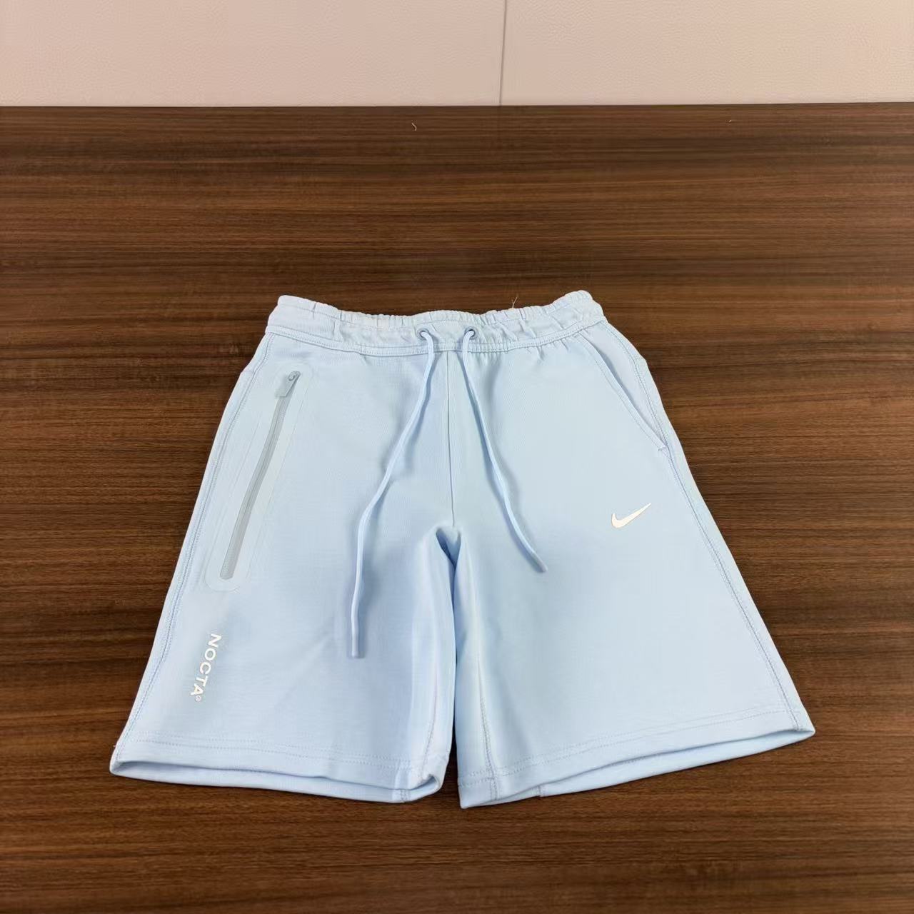 Nike Pants — af4b6e4b Angle 1
