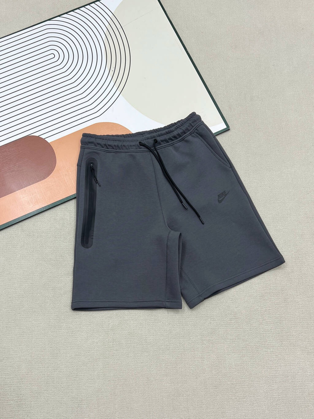 Nike Pants — ea63a068 Angle 1