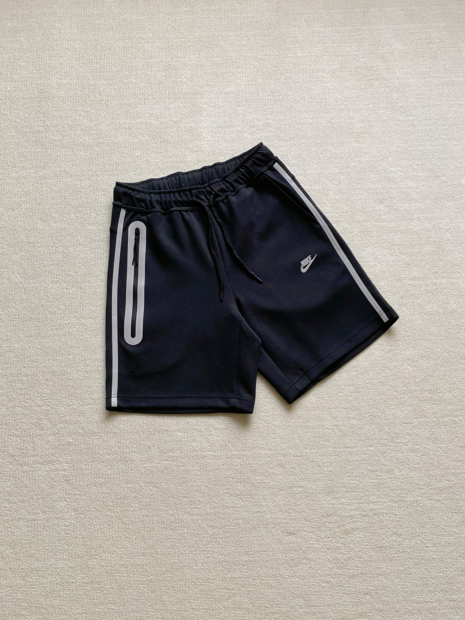 Nike Pants — ee6dab15 Angle 1