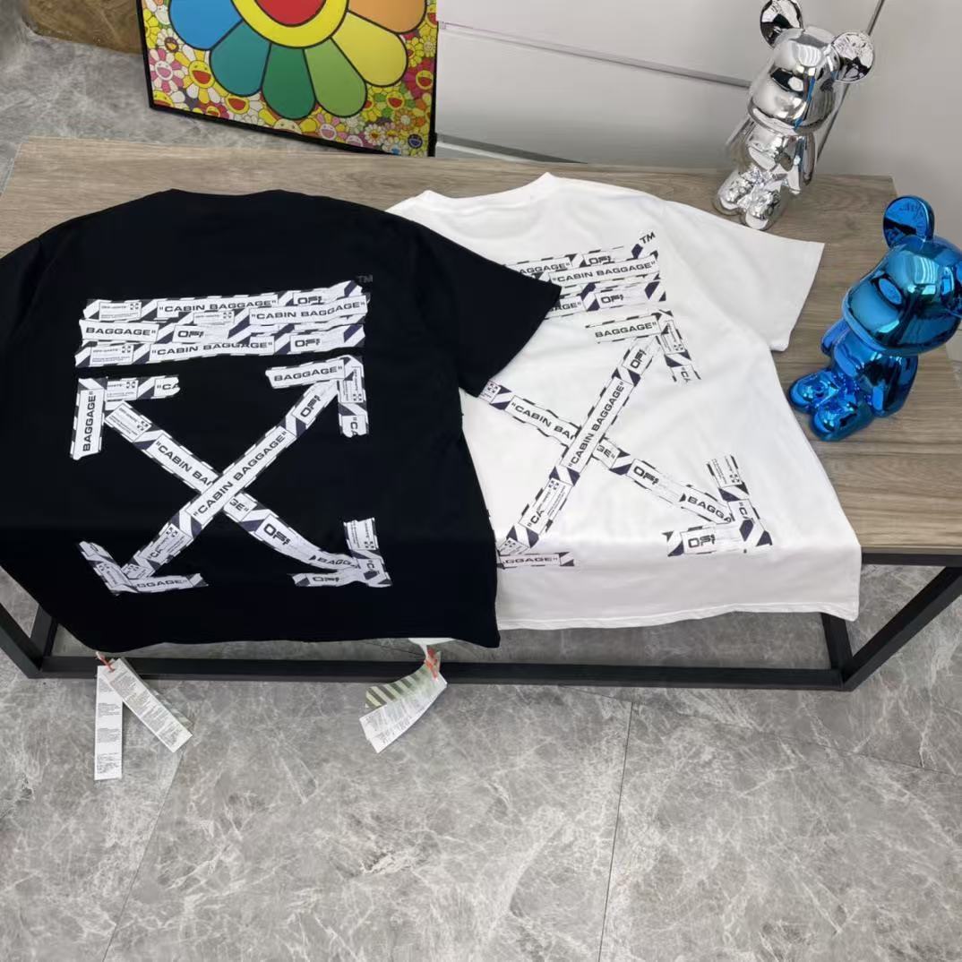 Off-white T-Shirt — 01e45e79 Angle 1