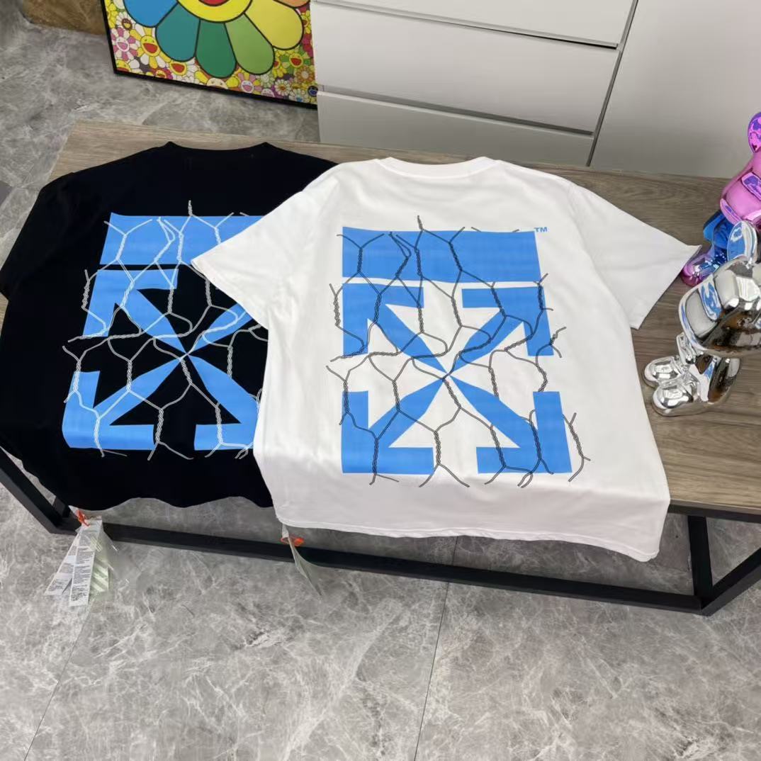 Off-white T-Shirt — cb69cfa7 Angle 1