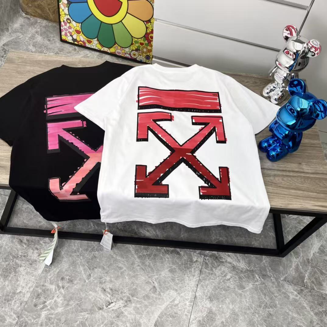 Off-white T-Shirt — d5ac9261 Angle 1