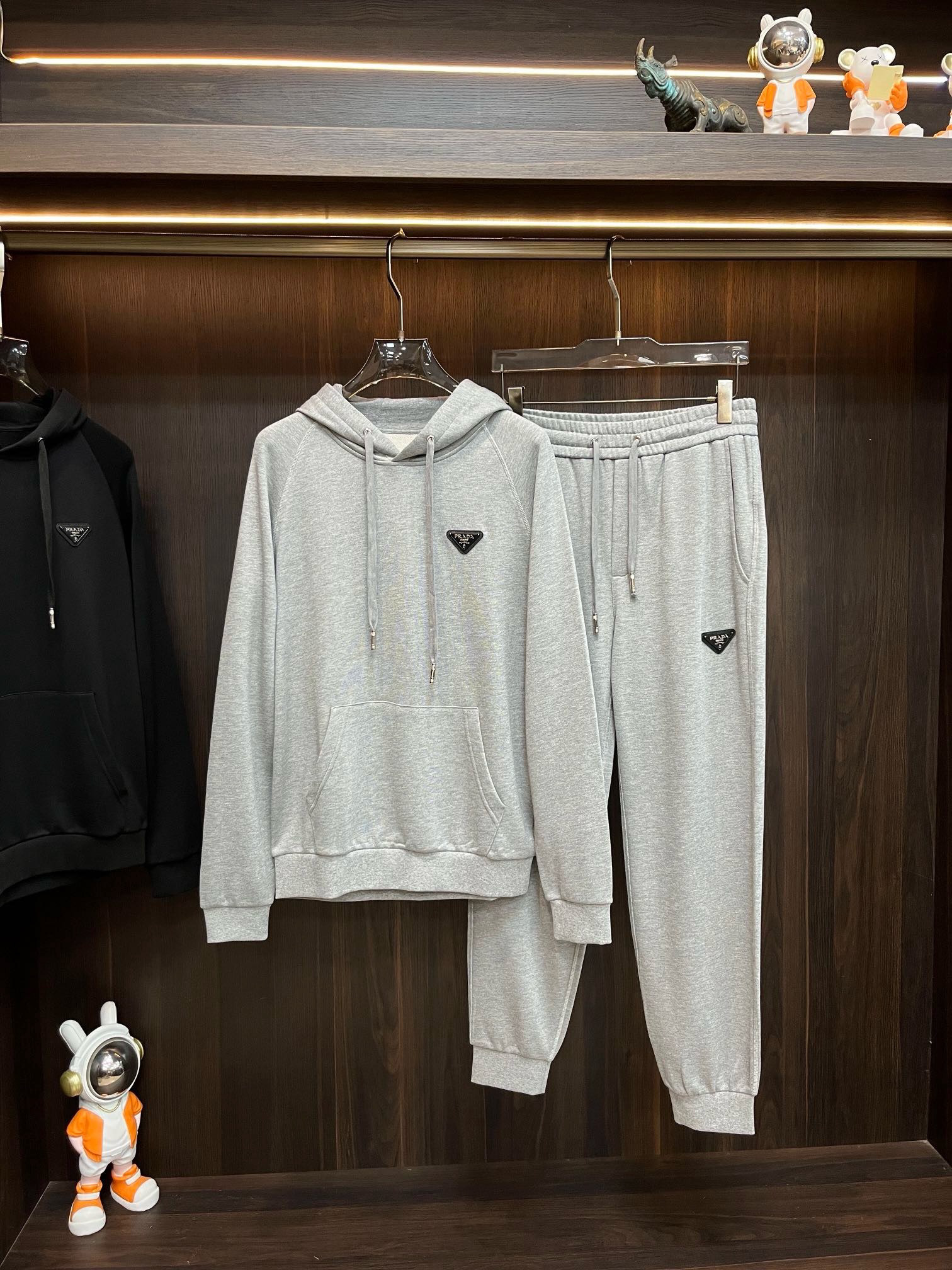 Prada Hoodie — eed5e64f Angle 1
