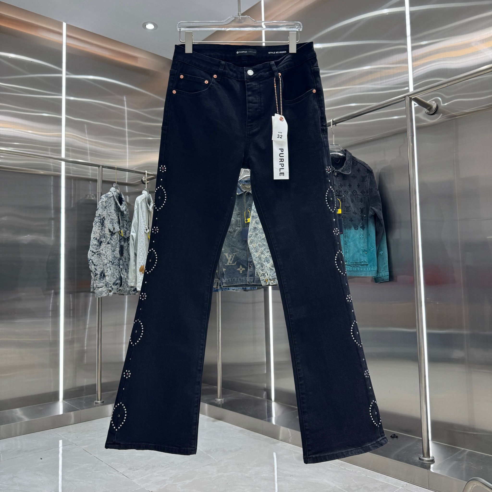 Purple Brand Jeans — 051bf97b Angle 1