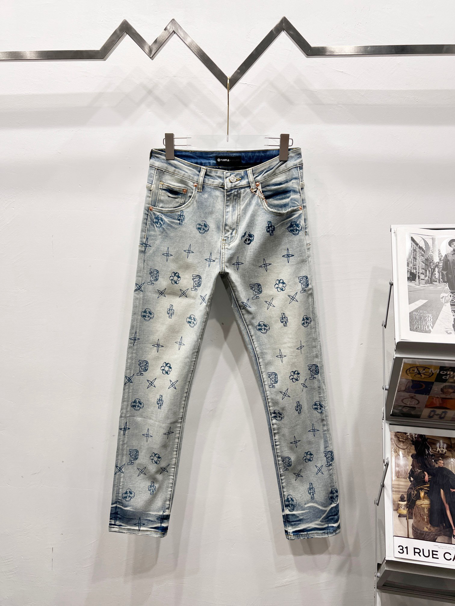 Purple Brand Jeans — a52b566d Angle 1