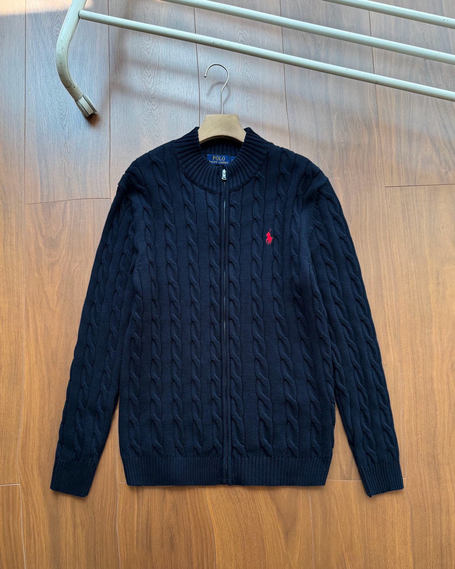 Ralph Lauren Hoodie — 30e5b47e Angle 1