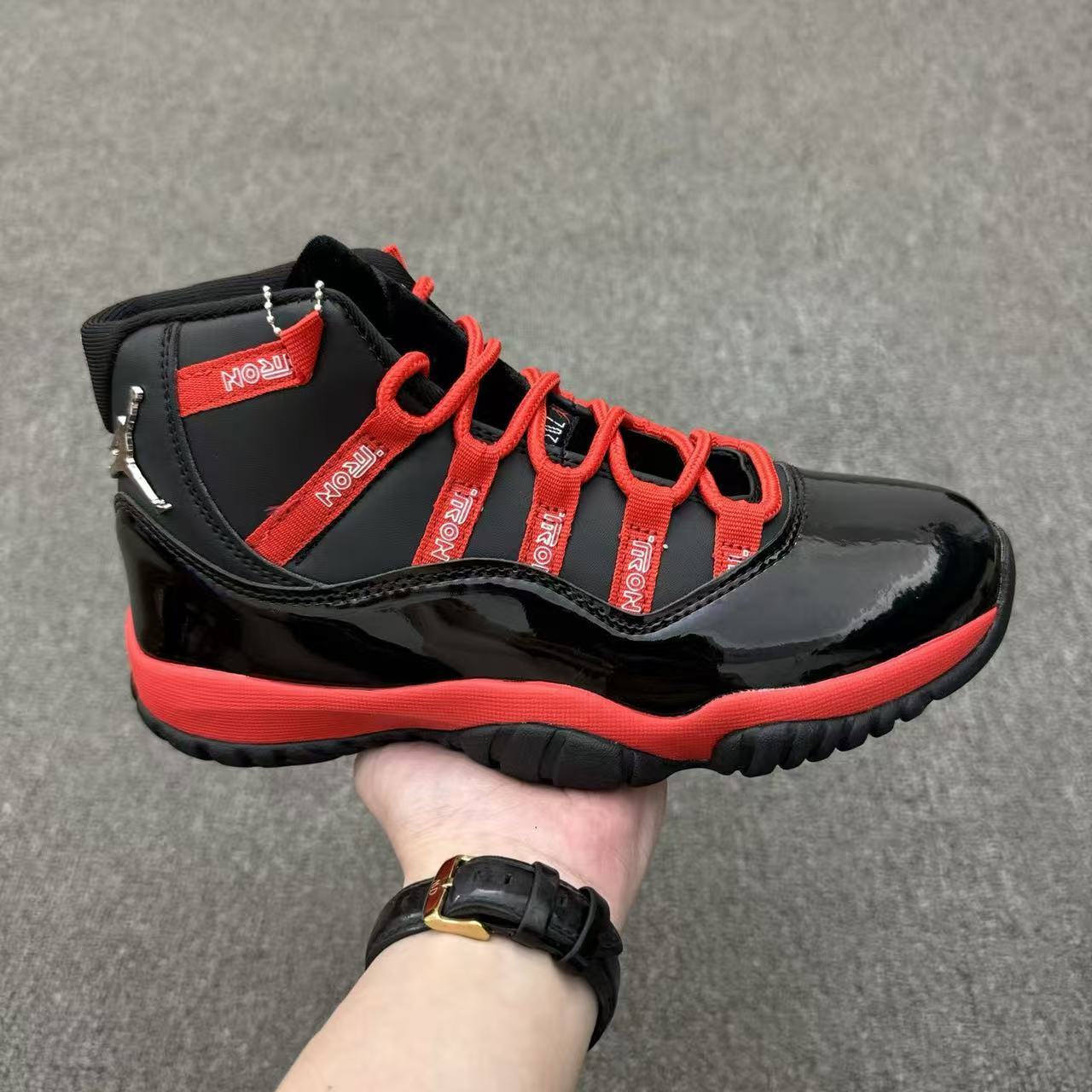 Shoe Air Jordan — 06586b9f Angle 1