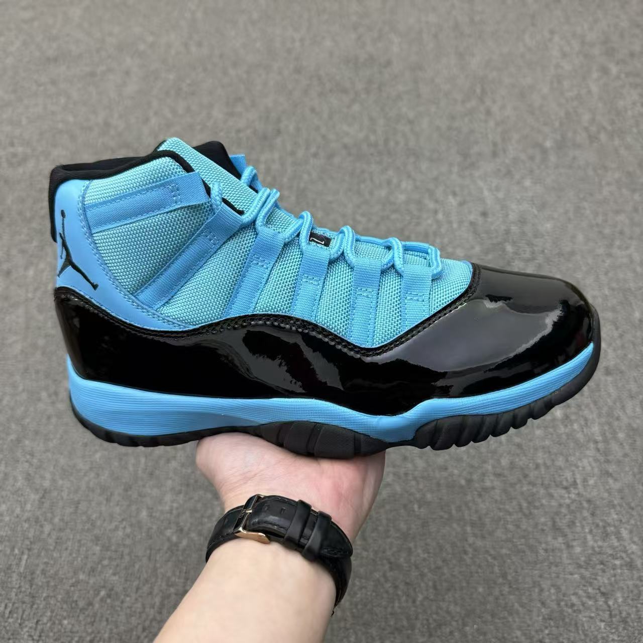 Shoe Air Jordan — 42ac39c8 Angle 1