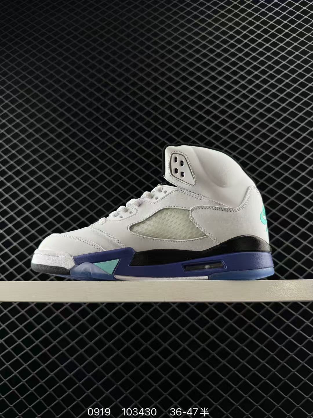 Shoe Air Jordan — 46f5b026 Angle 1