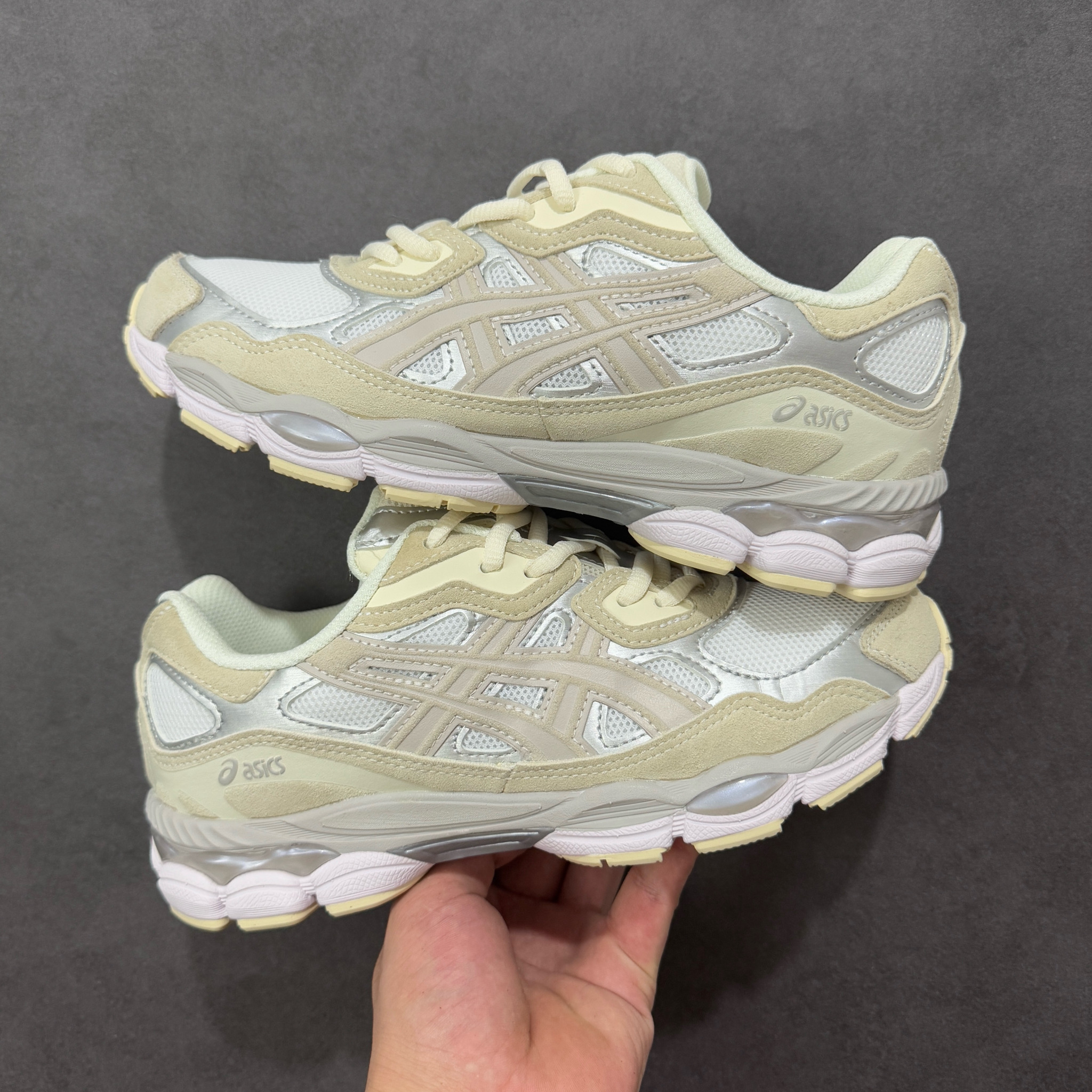 Shoe Ascics — 36db95fc Angle 1