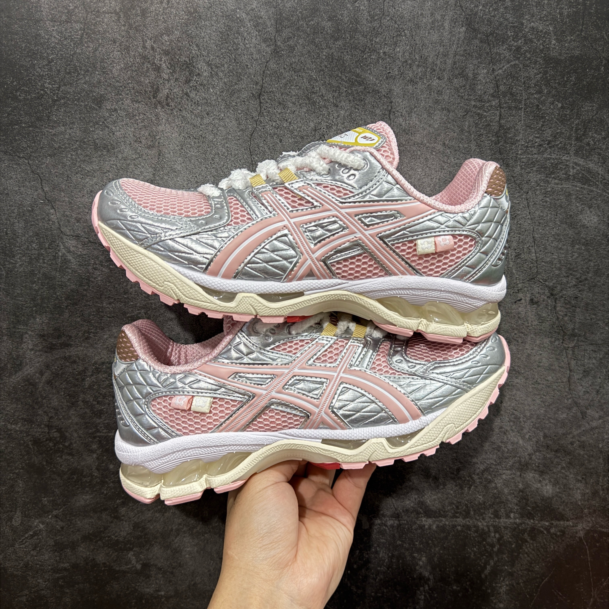 Shoe Ascics — 445ac501 Angle 1
