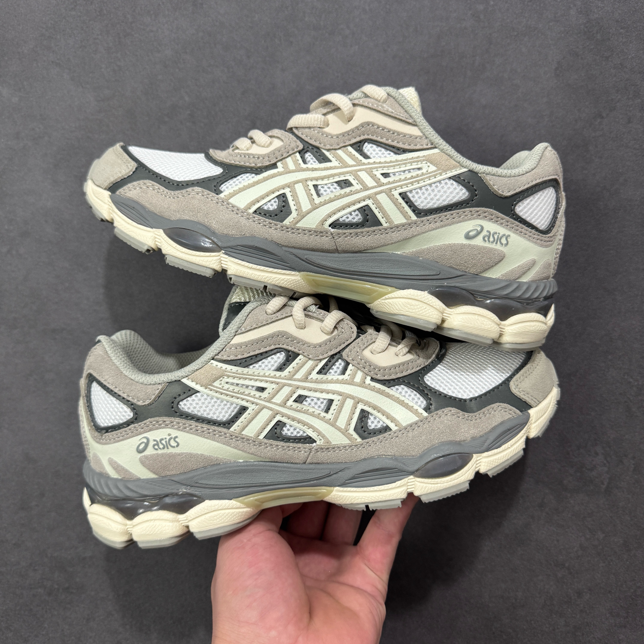 Shoe Ascics — 6feff693 Angle 1