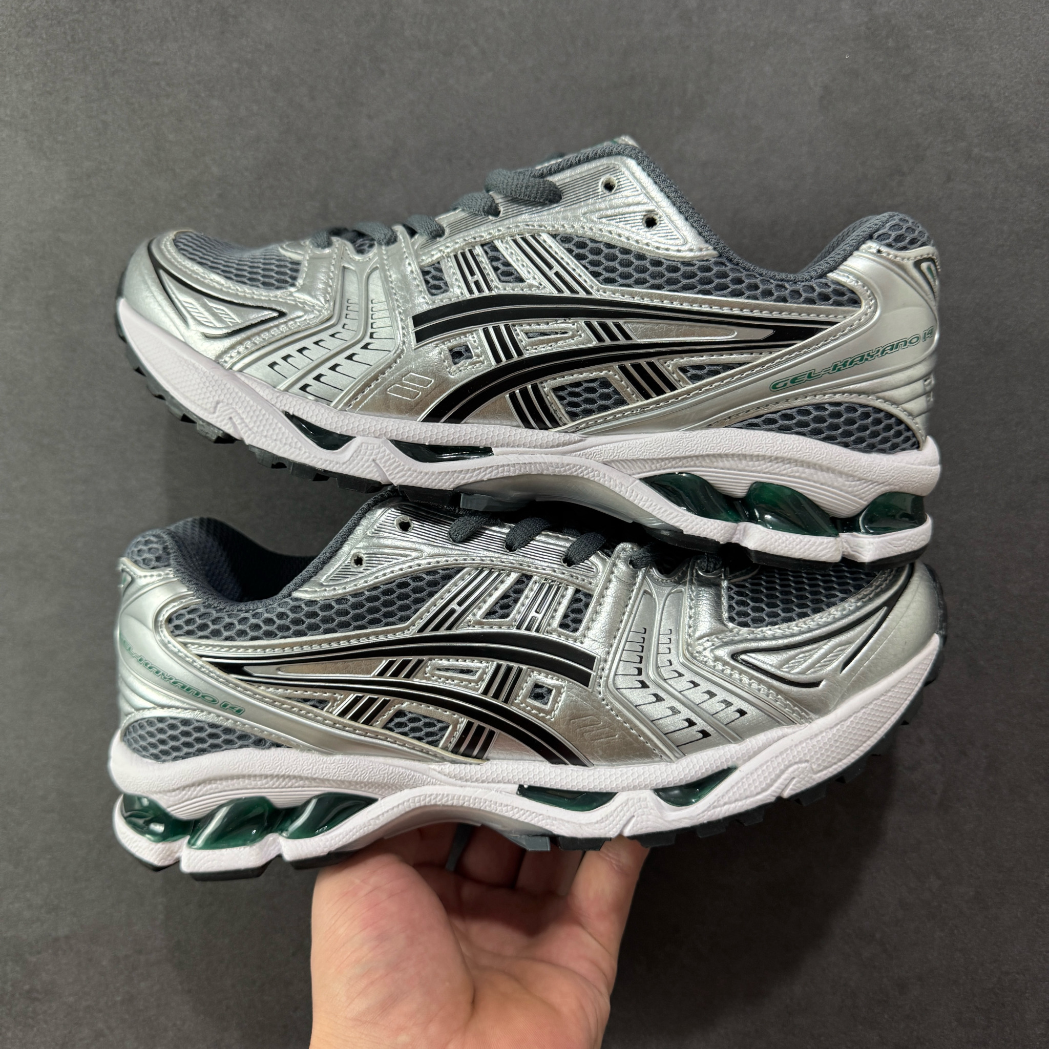 Shoe Ascics — 72839476 Angle 1