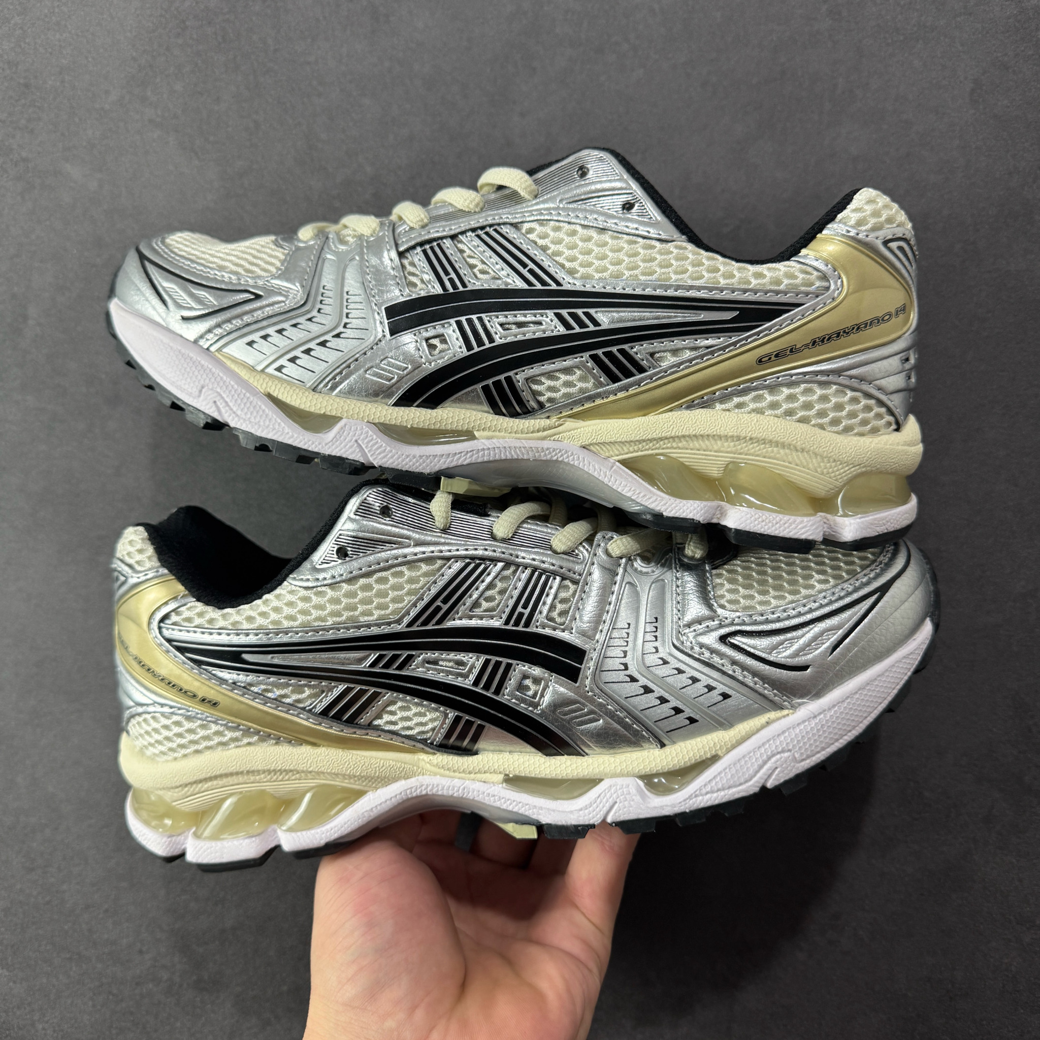 Shoe Ascics — 8f7f0f62 Angle 1