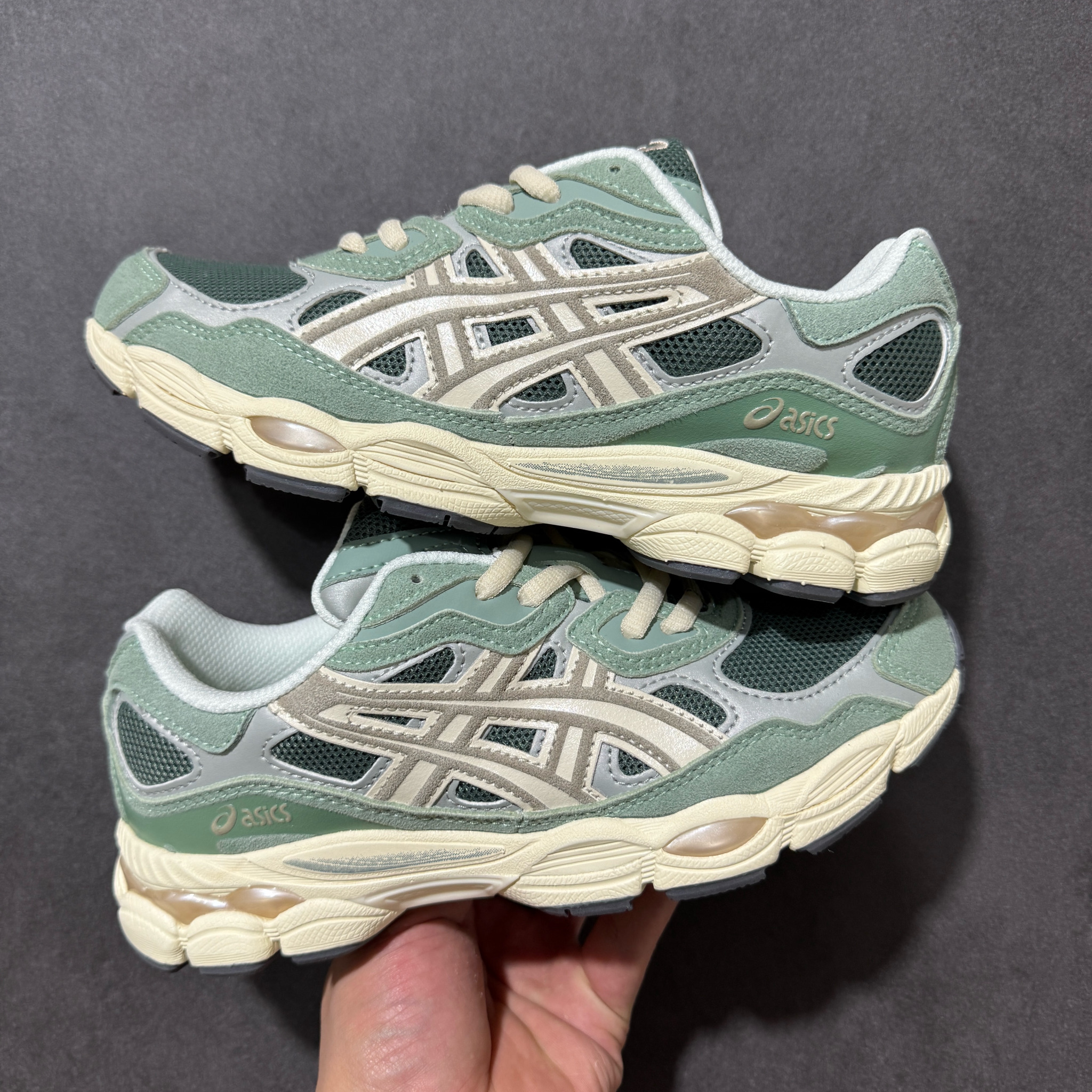Shoe Ascics — b6f6d665 Angle 1