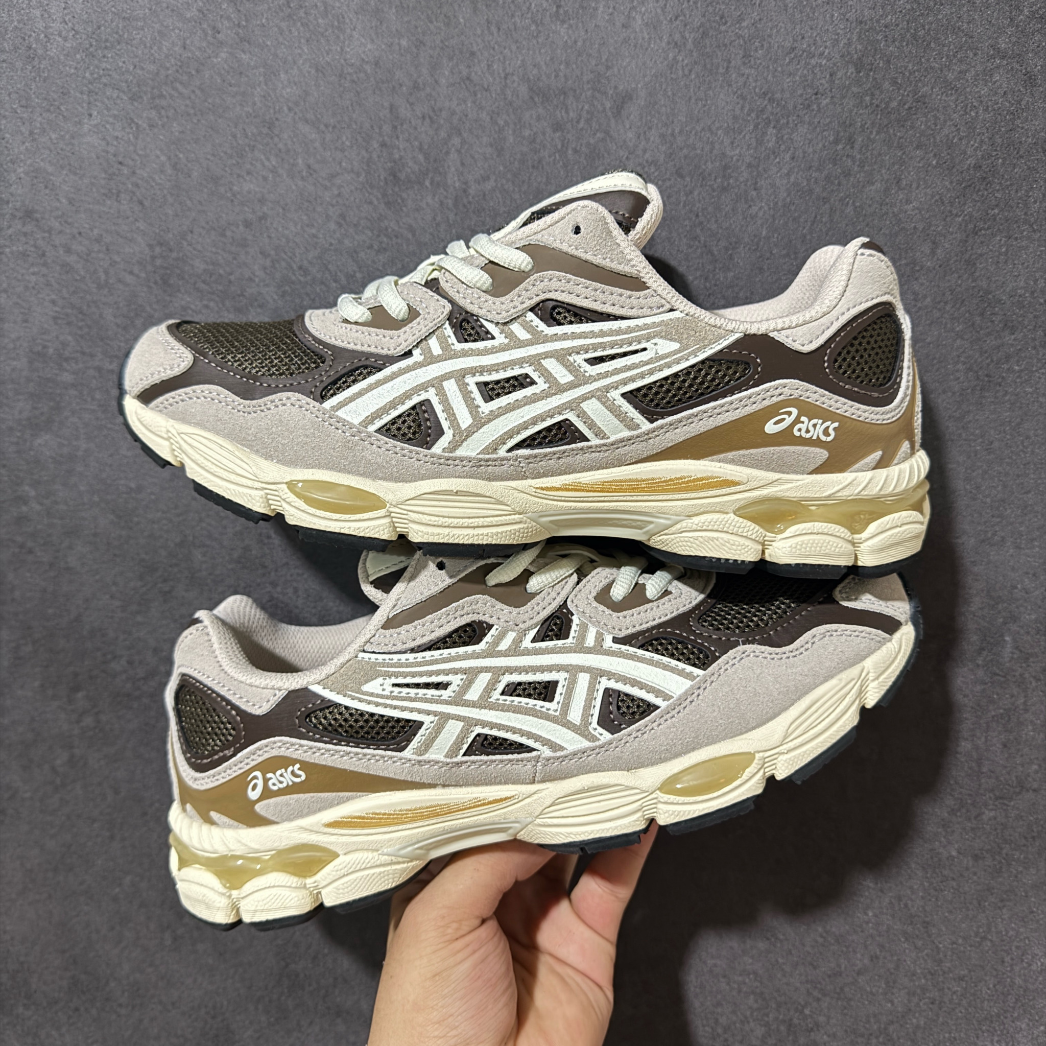 Shoe Ascics — c2eea00a Angle 1