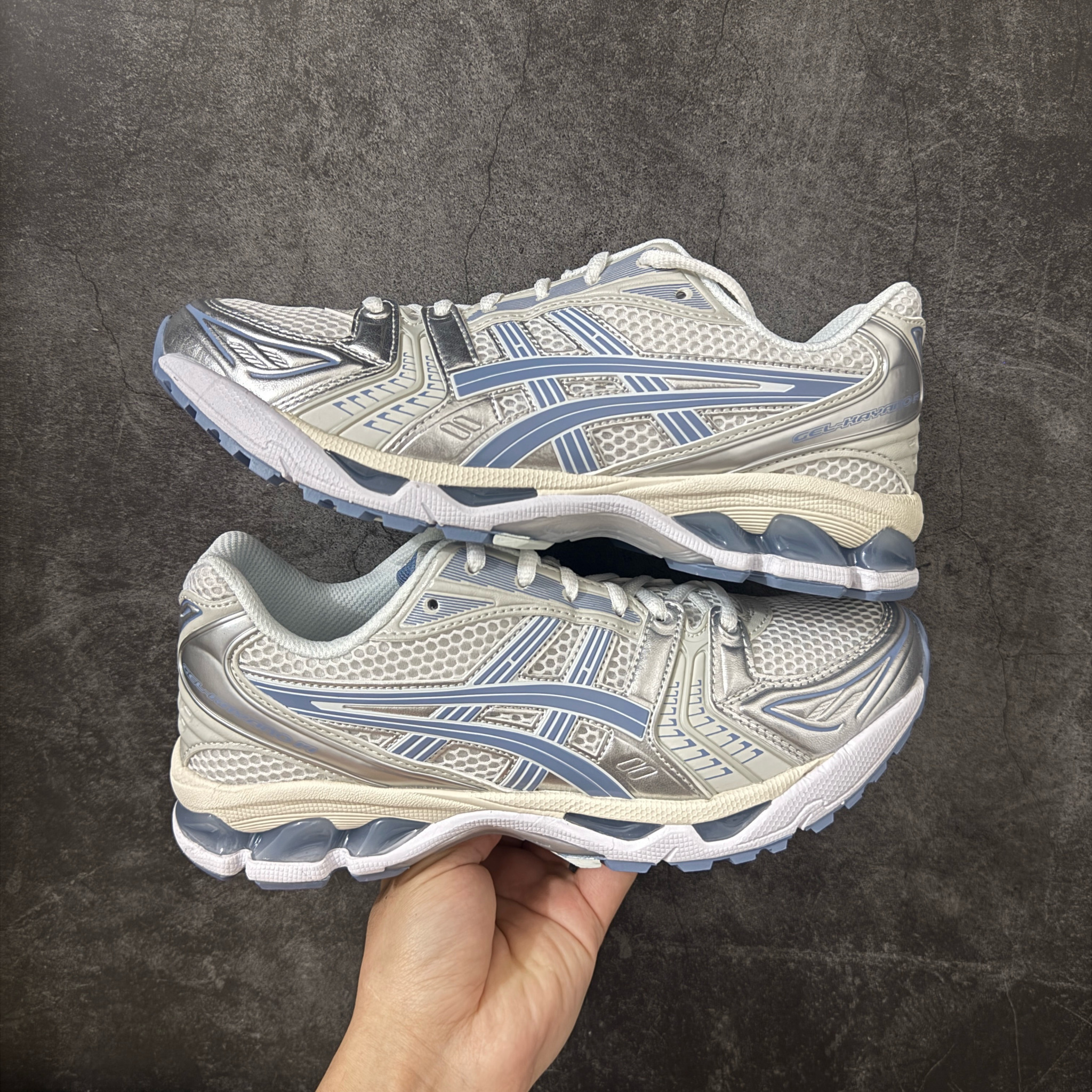 Shoe Ascics — c4e6b9d9 Angle 1