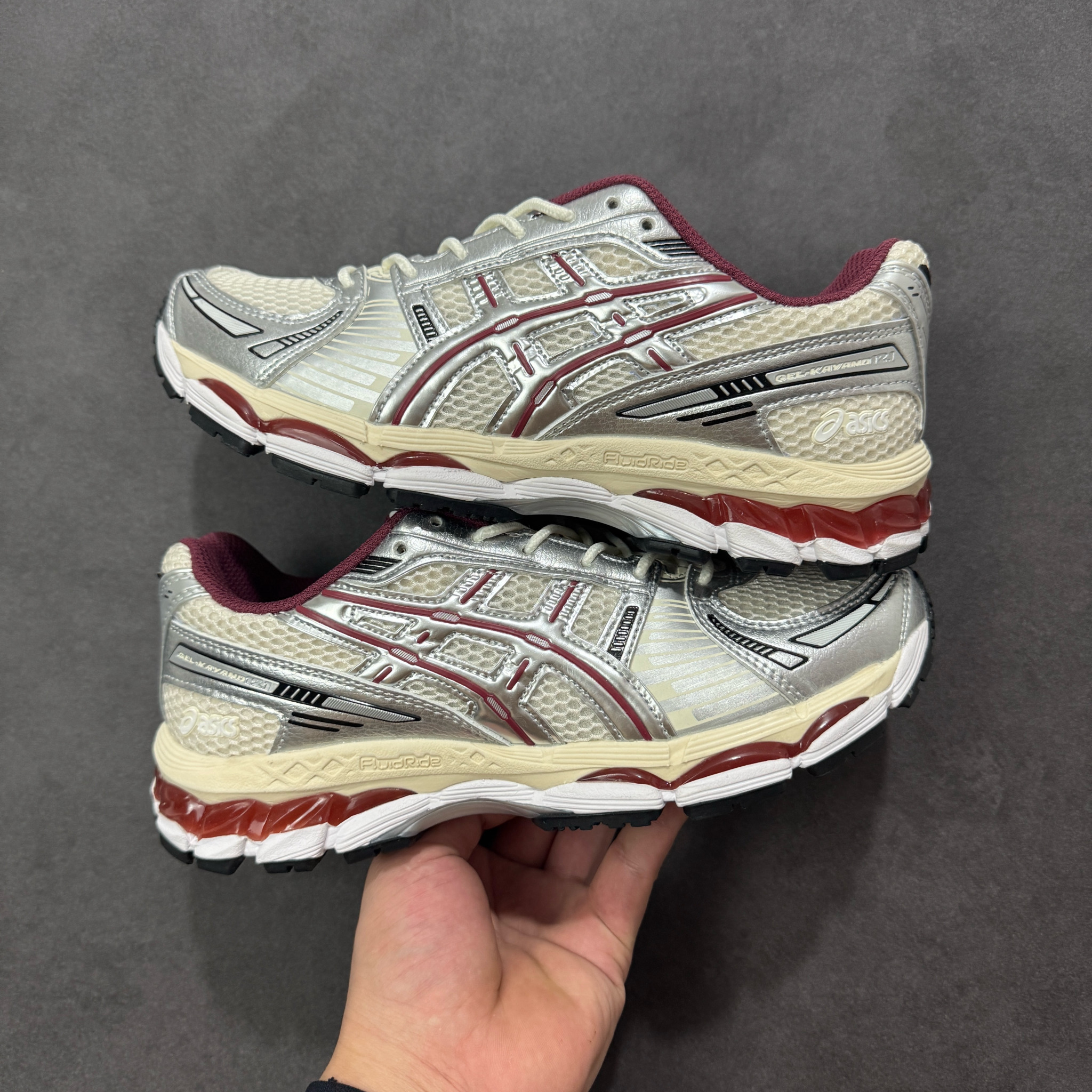 Shoe Ascics — f3a8b1ef Angle 1