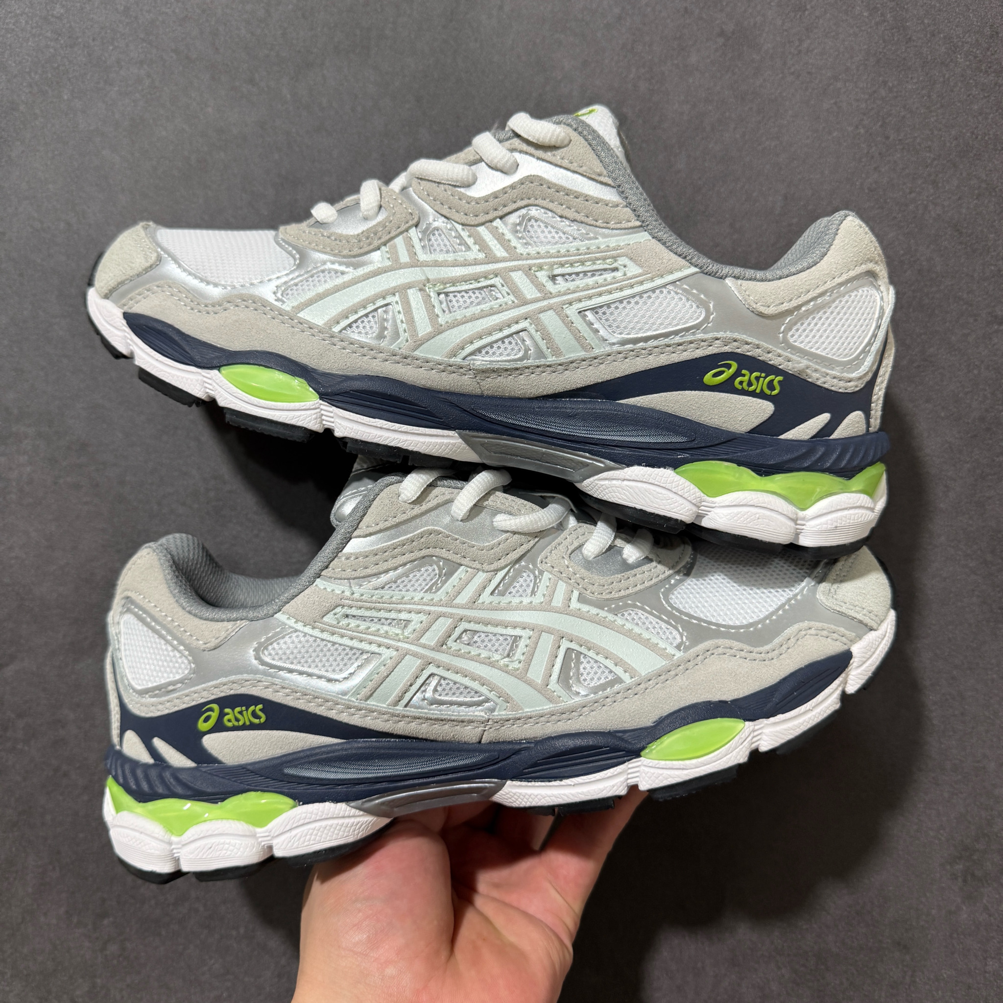 Shoe Ascics — fbc80ff6 Angle 1