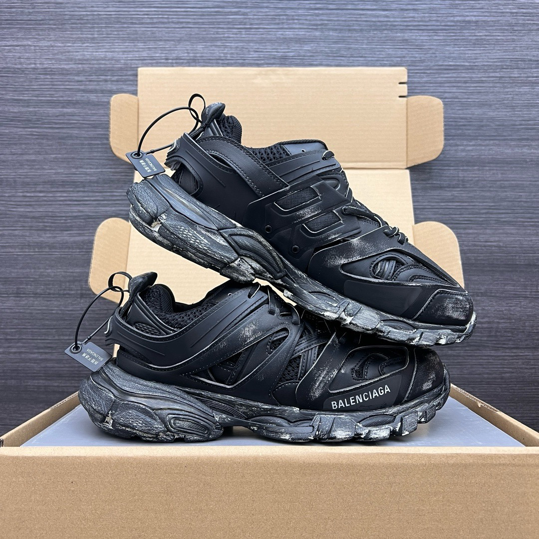 Shoe Balenciaga shoe — 62b26ecc Angle 1