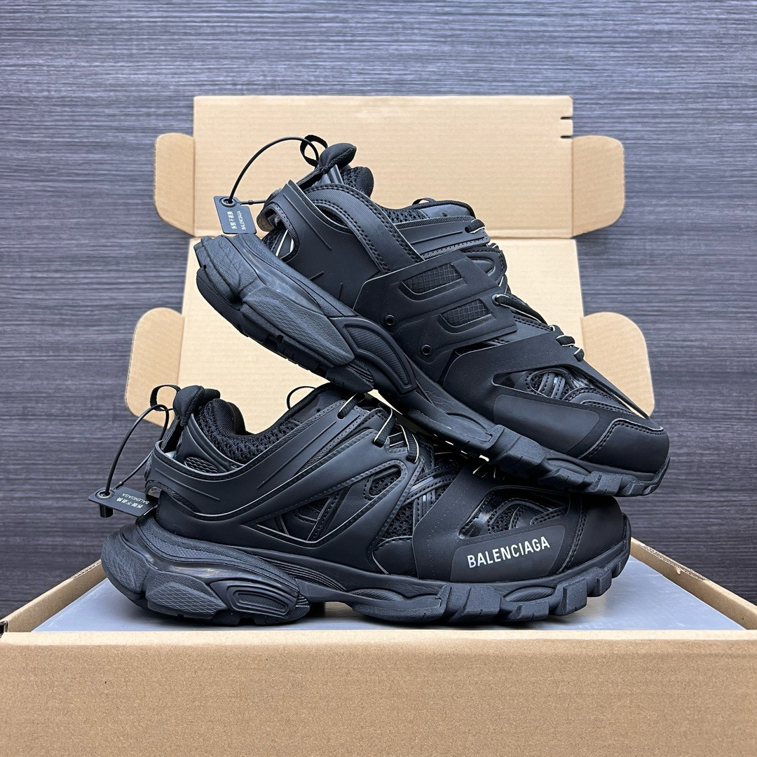 Shoe Balenciaga shoe — 889c8d4a Angle 1