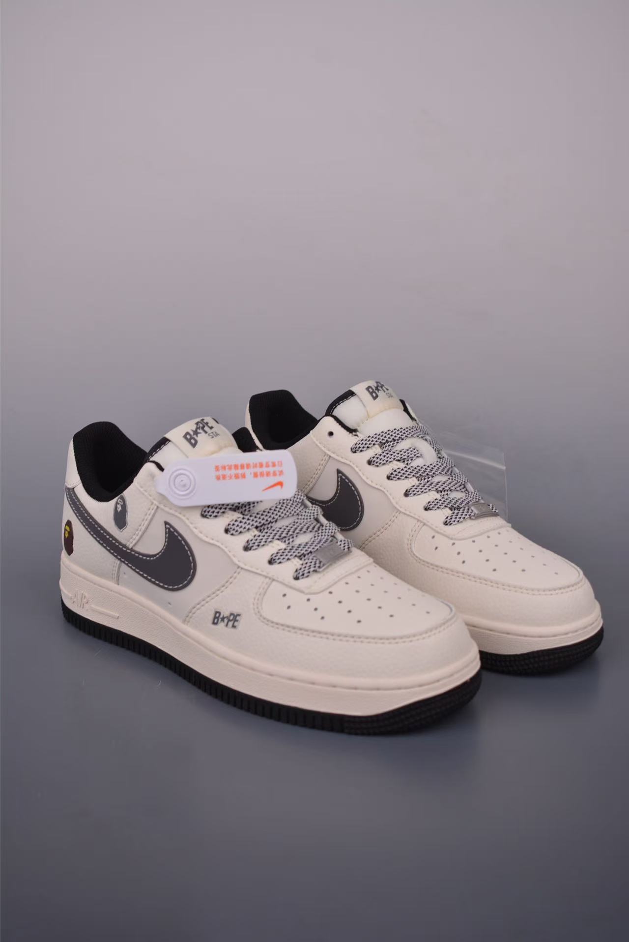 Shoe BAPE — 70cd6f60 Angle 1