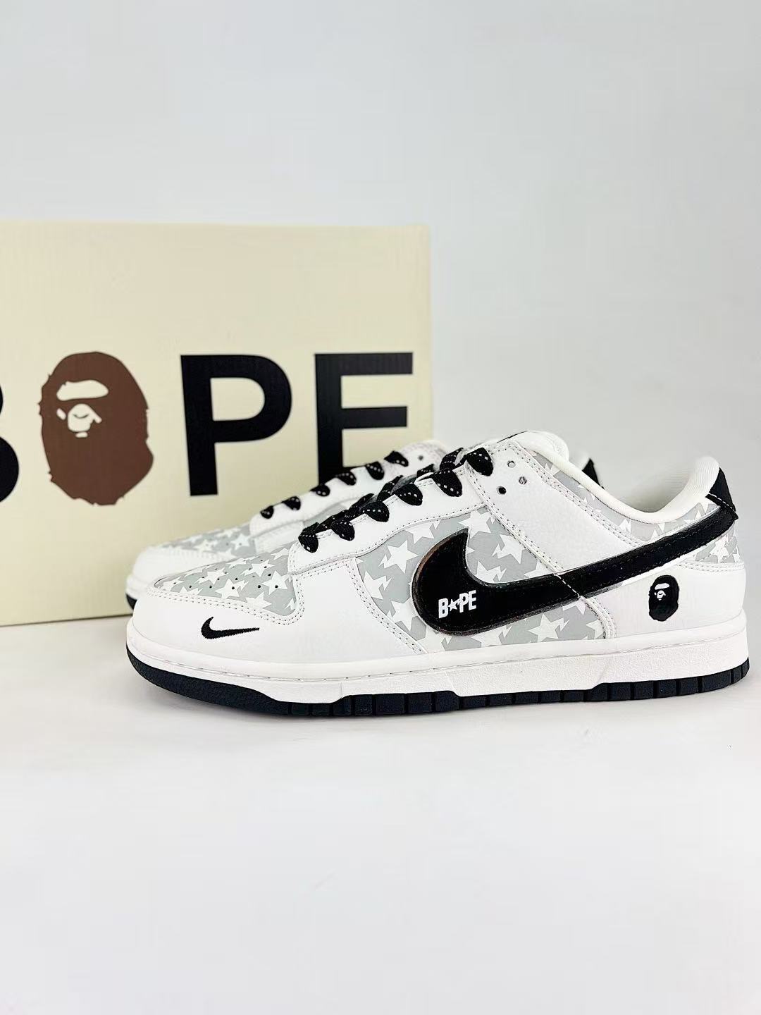 Shoe BAPE — 9440c1b6 Angle 1