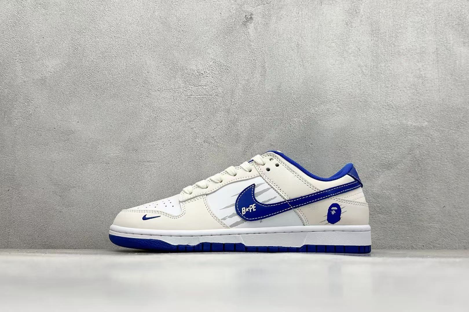 Shoe BAPE — cf03ddea Angle 1