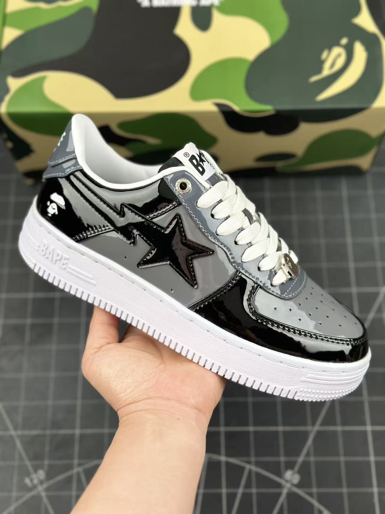 Shoe BAPE — f2a16b87 Angle 1