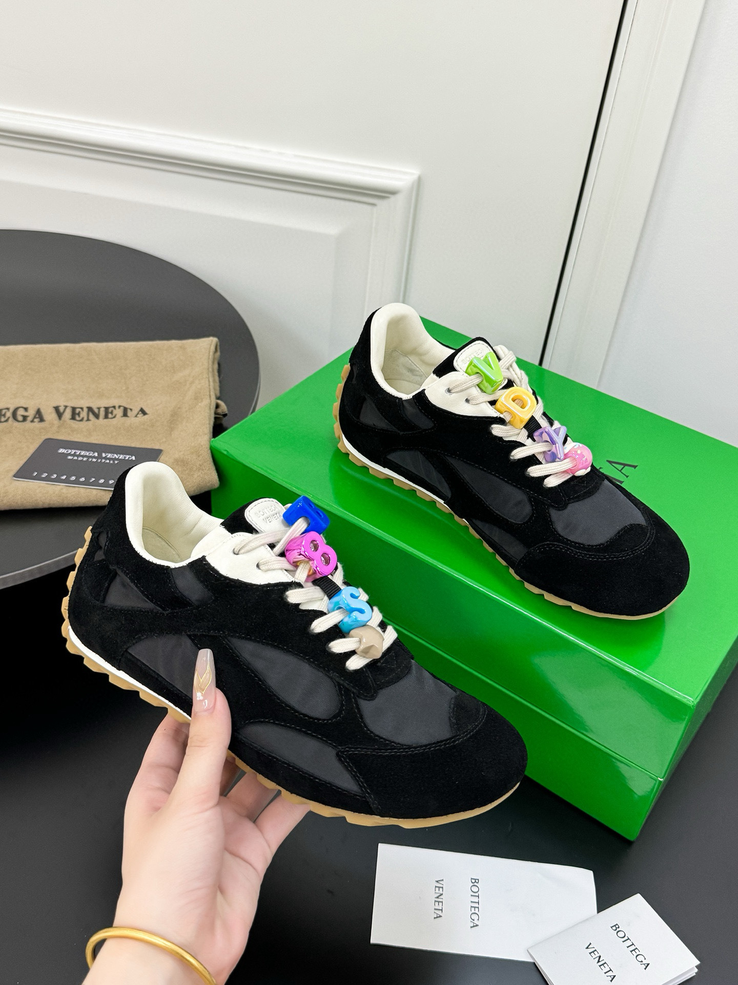 Shoe Bottega Veneta Shoes Collection — 42712a00 Angle 1