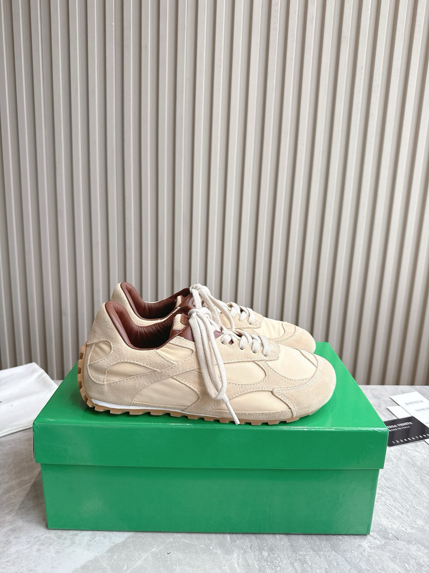 Shoe Bottega Veneta Shoes Collection — 44266442 Angle 1