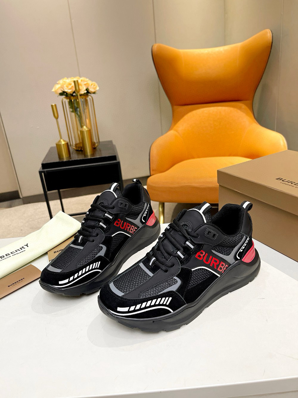 Shoe Burberry shoes — 077d3ac2 Angle 1