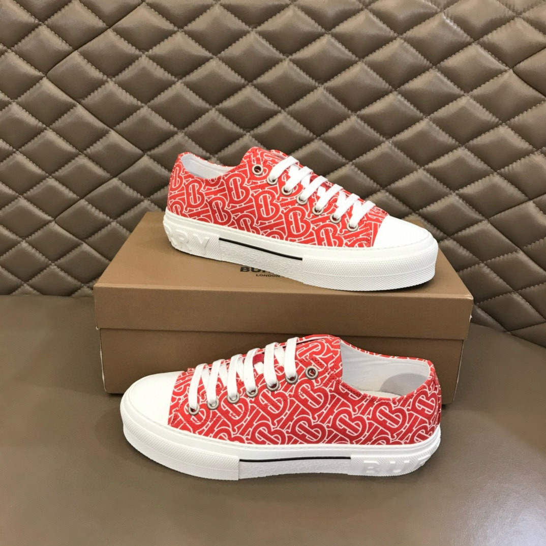 Shoe Burberry shoes — 84c3da9d Angle 1