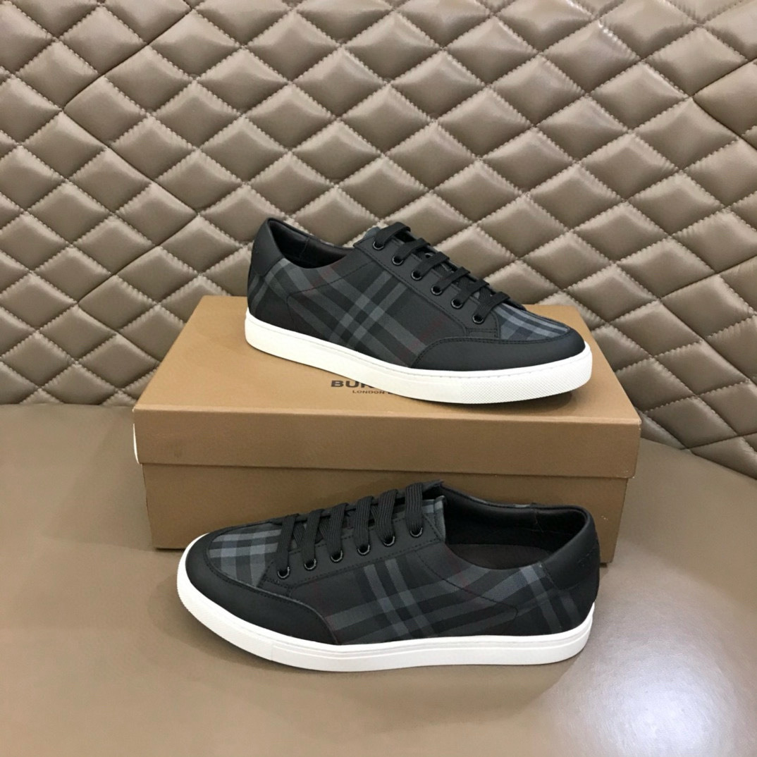 Shoe Burberry shoes — b053623f Angle 1