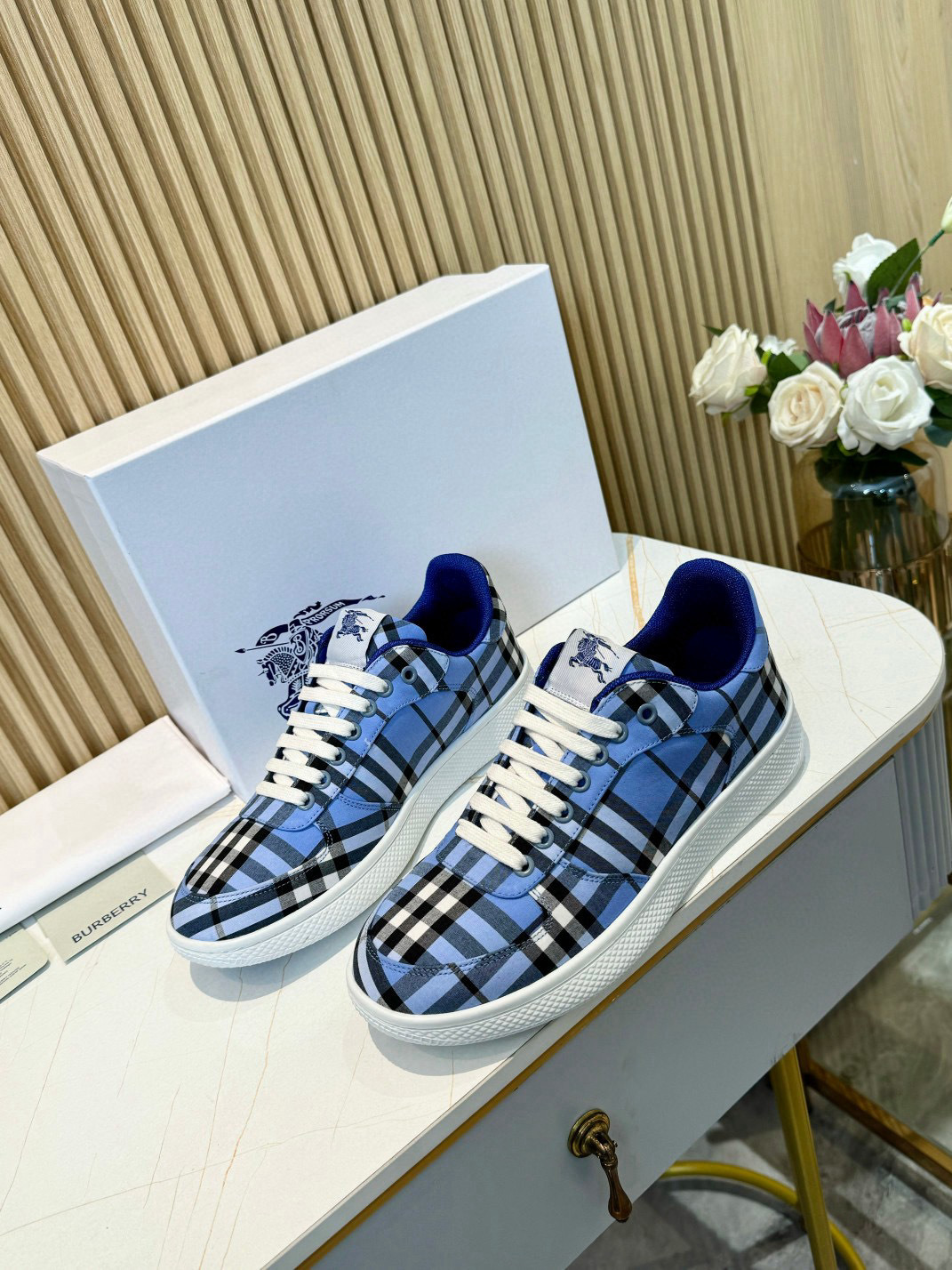 Shoe Burberry shoes — c4d5fee5 Angle 1