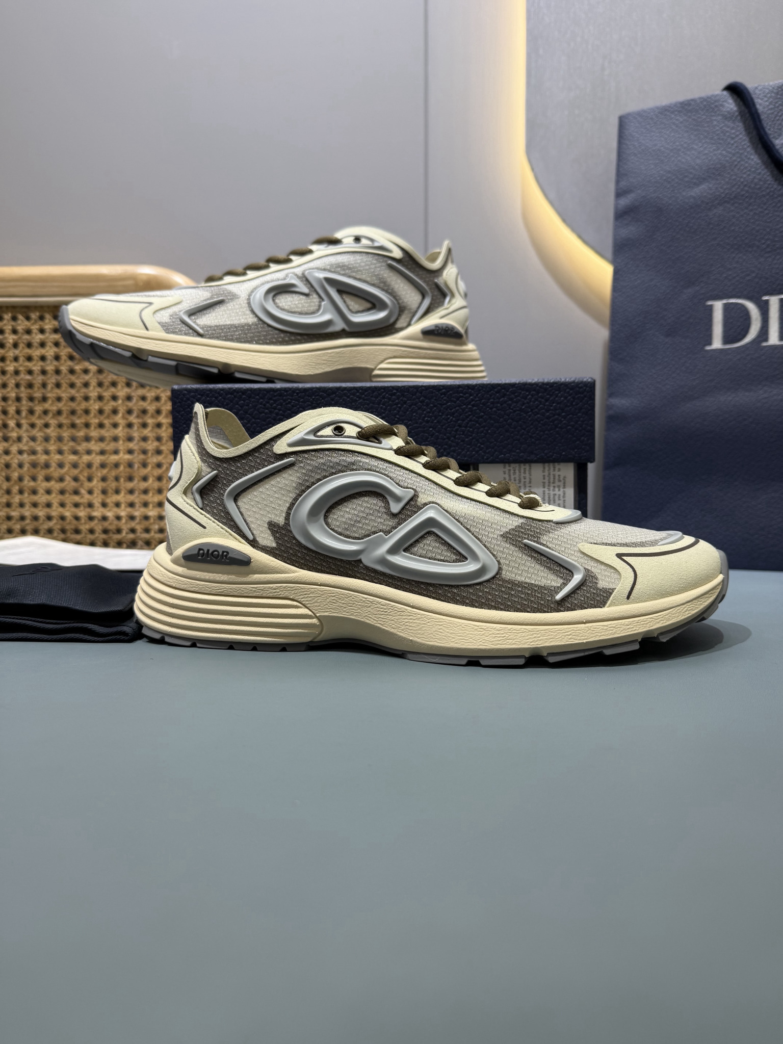 Shoe Dior Shoes — 50c3fa4a Angle 1
