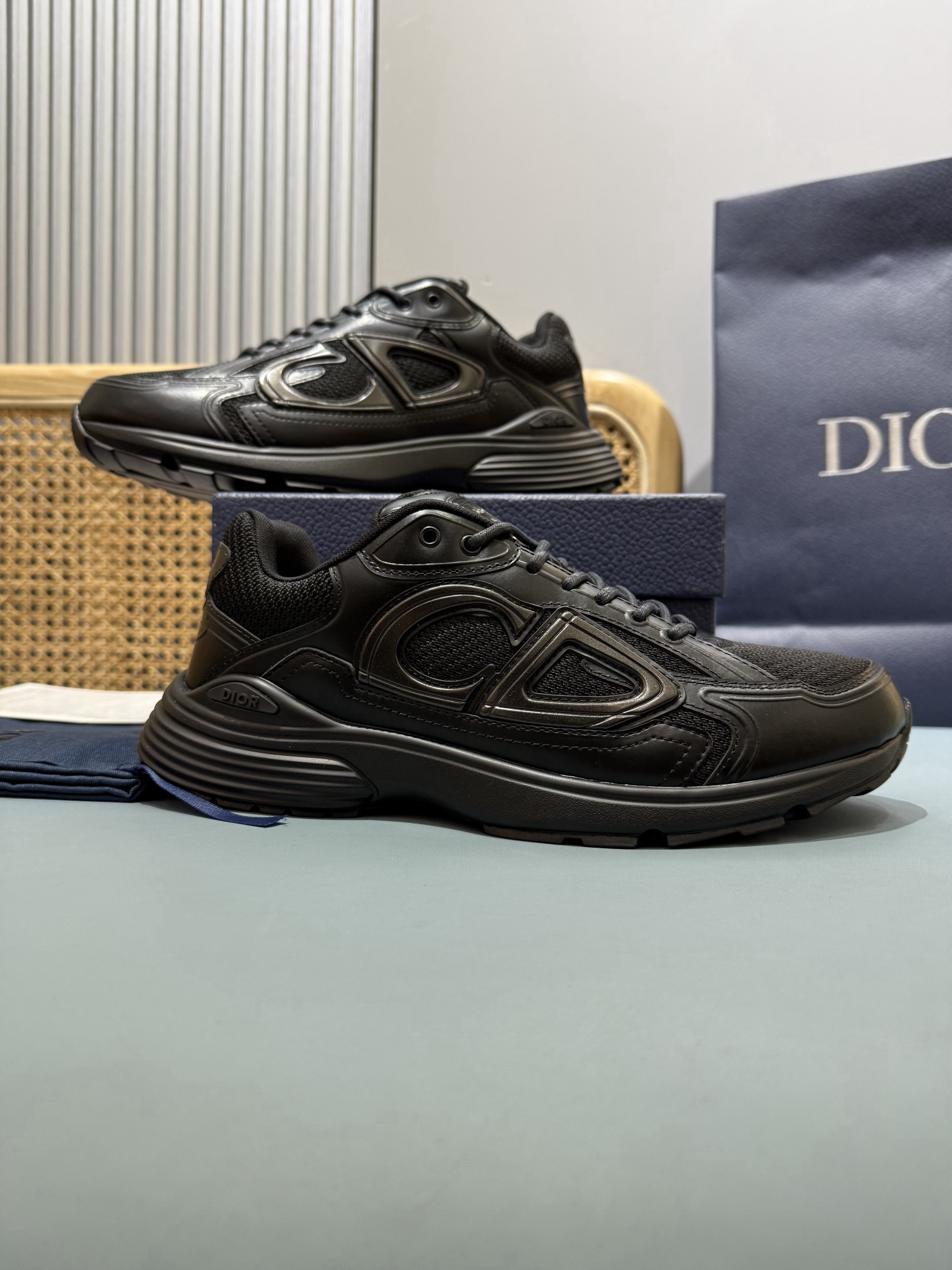 Shoe Dior Shoes — b22bf781 Angle 1