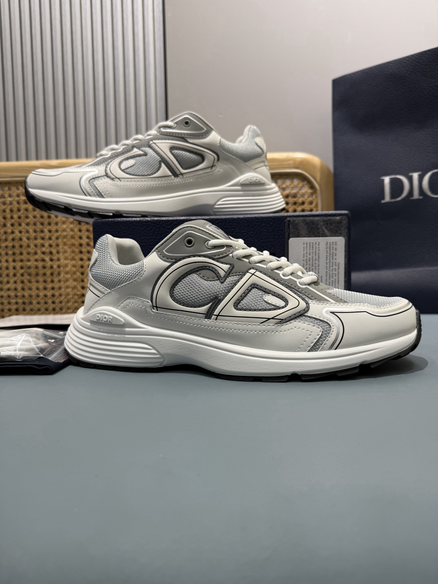 Shoe Dior Shoes — e2d83882 Angle 1
