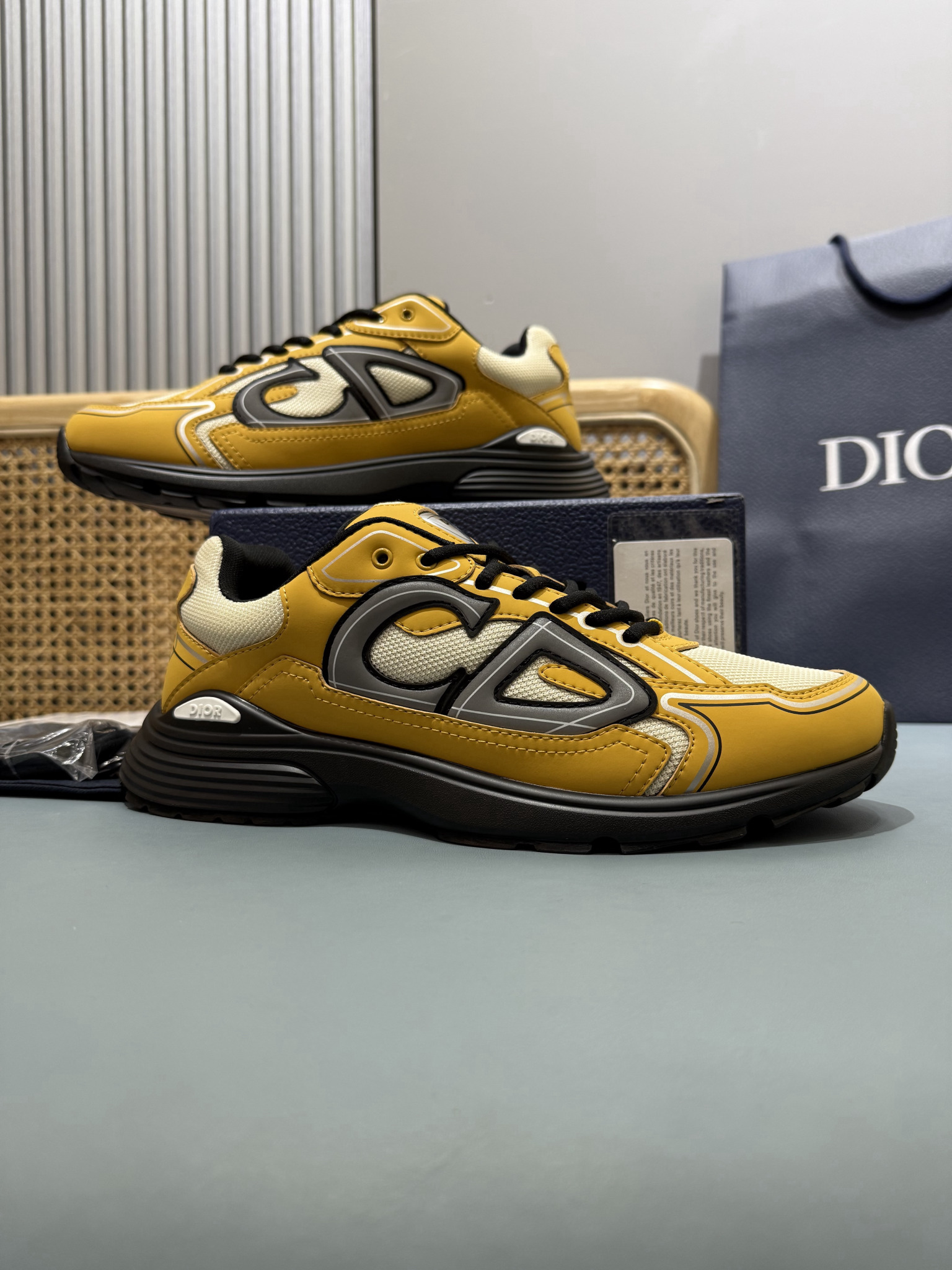 Shoe Dior Shoes — e9936080 Angle 1