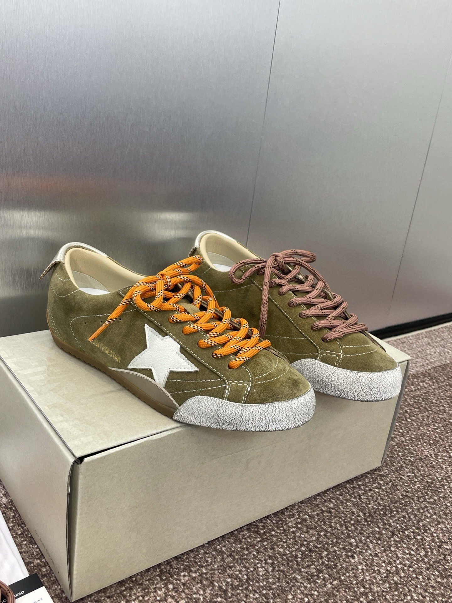 Shoe Golden Goose shoes — 25994357 Angle 1