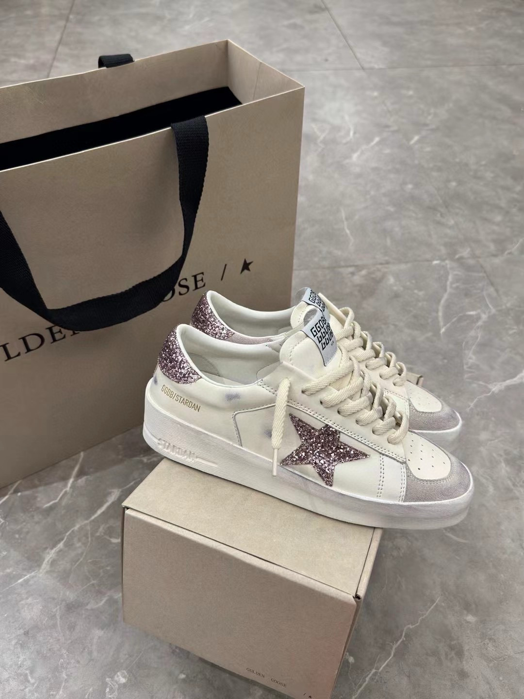 Shoe Golden Goose shoes — 2a9076ca Angle 1